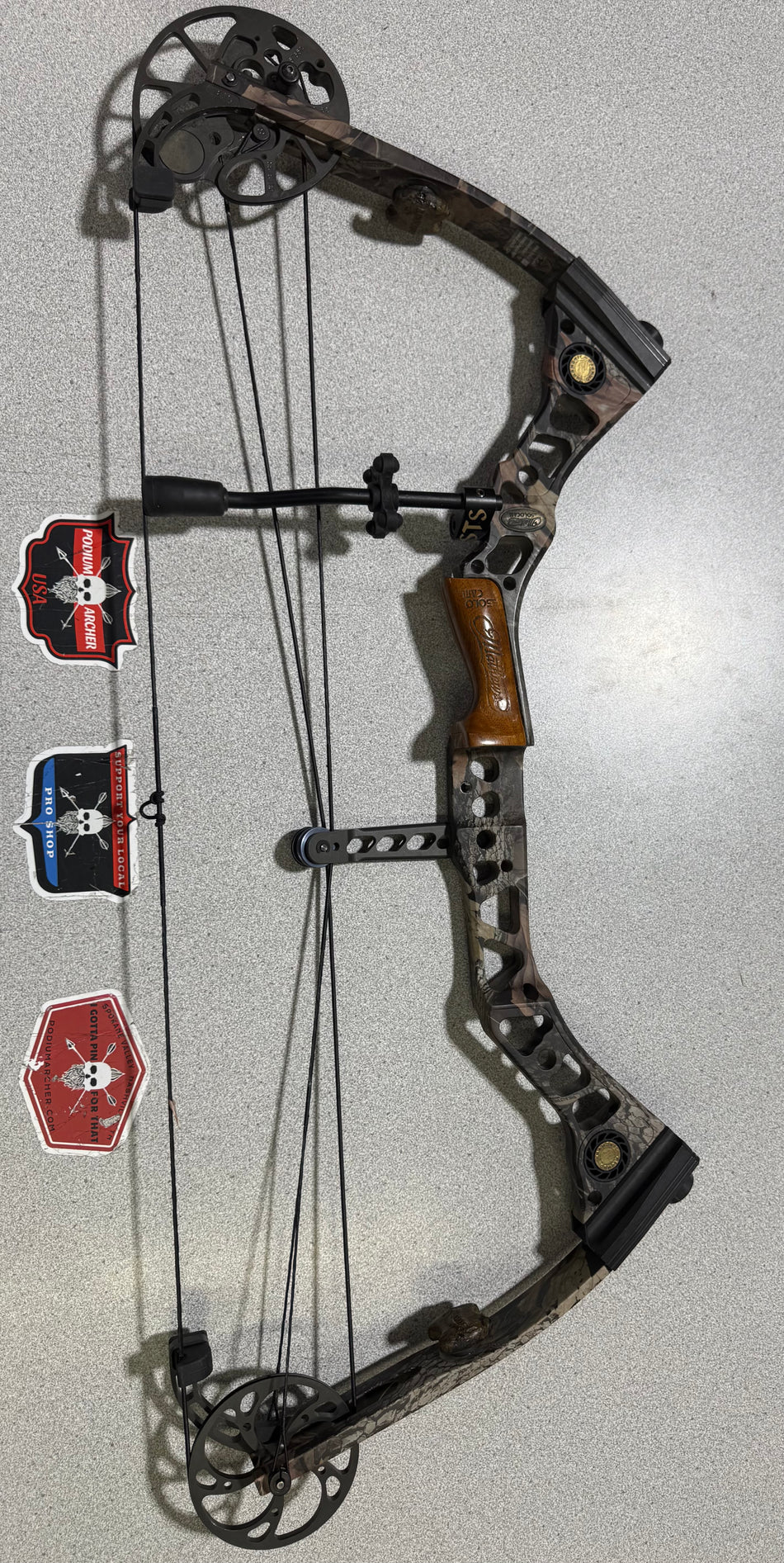 MATHEWS OUTBACK - RH/CAMO/70 -7090- USED BOW