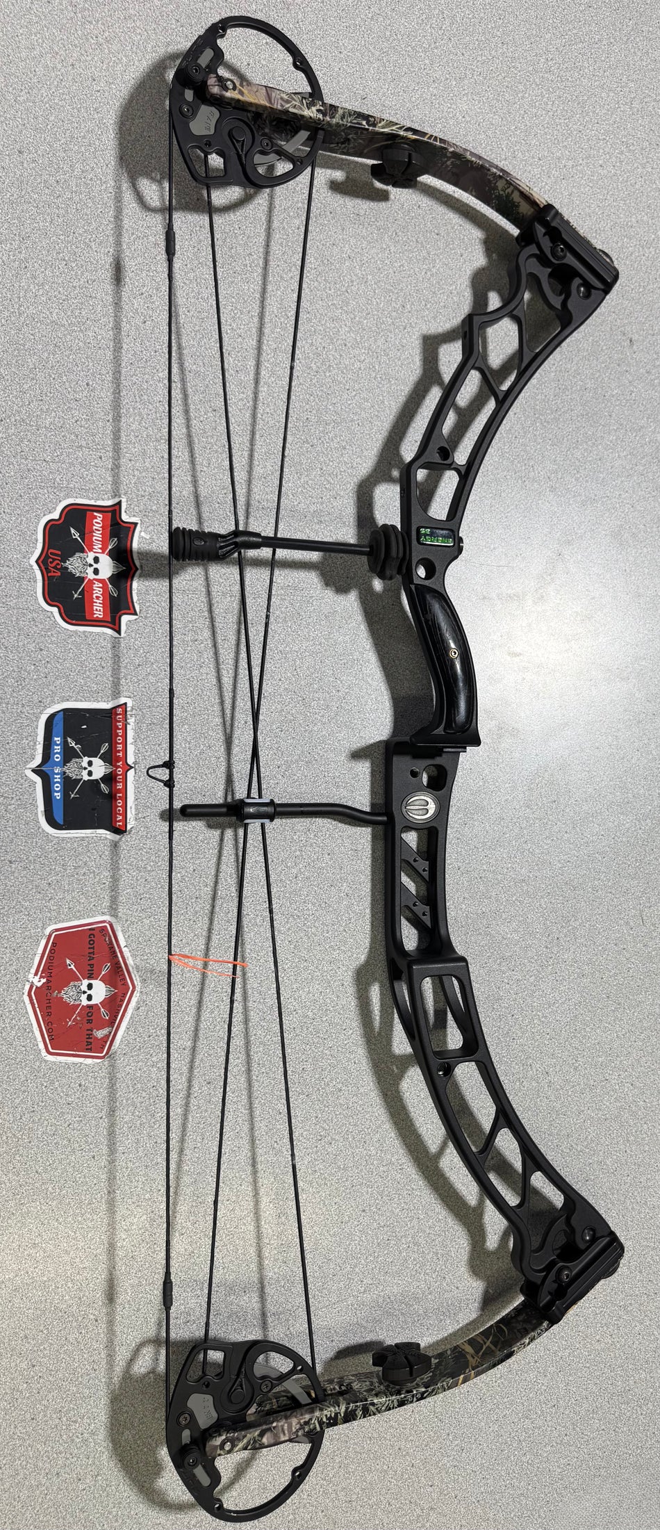 ELITE ENERGY 35 - RH/BLACK/70 -3017- USED BOW