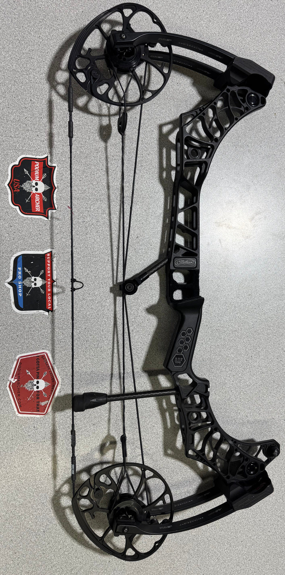 MATHEWS V3 27 - LH/BLACK/75 -9426- USED BOW