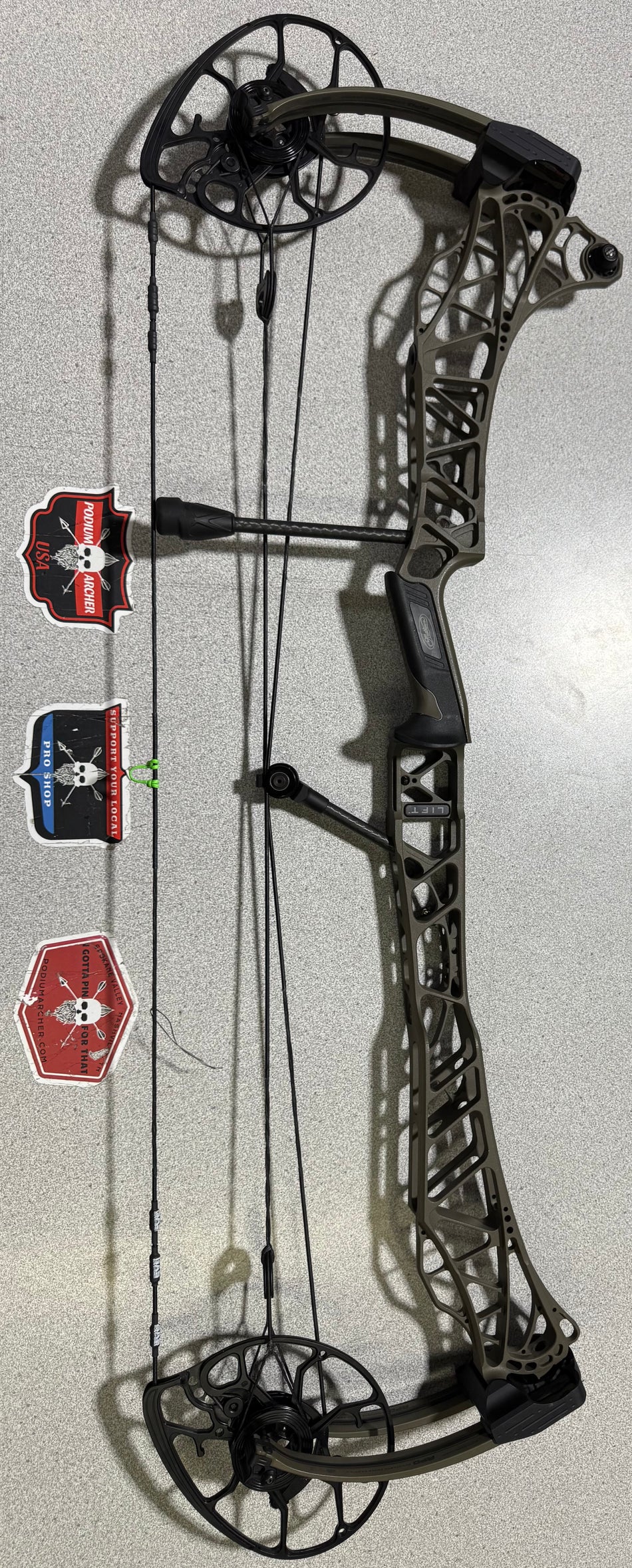 MATHEWS LIFT 33 - RH/AMBUSH/80 -1481- USED BOW
