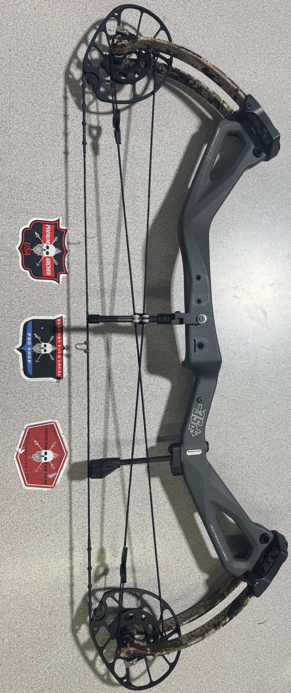 PSE LEVITATE - RH/GRAY/60 -2950- USED BOW