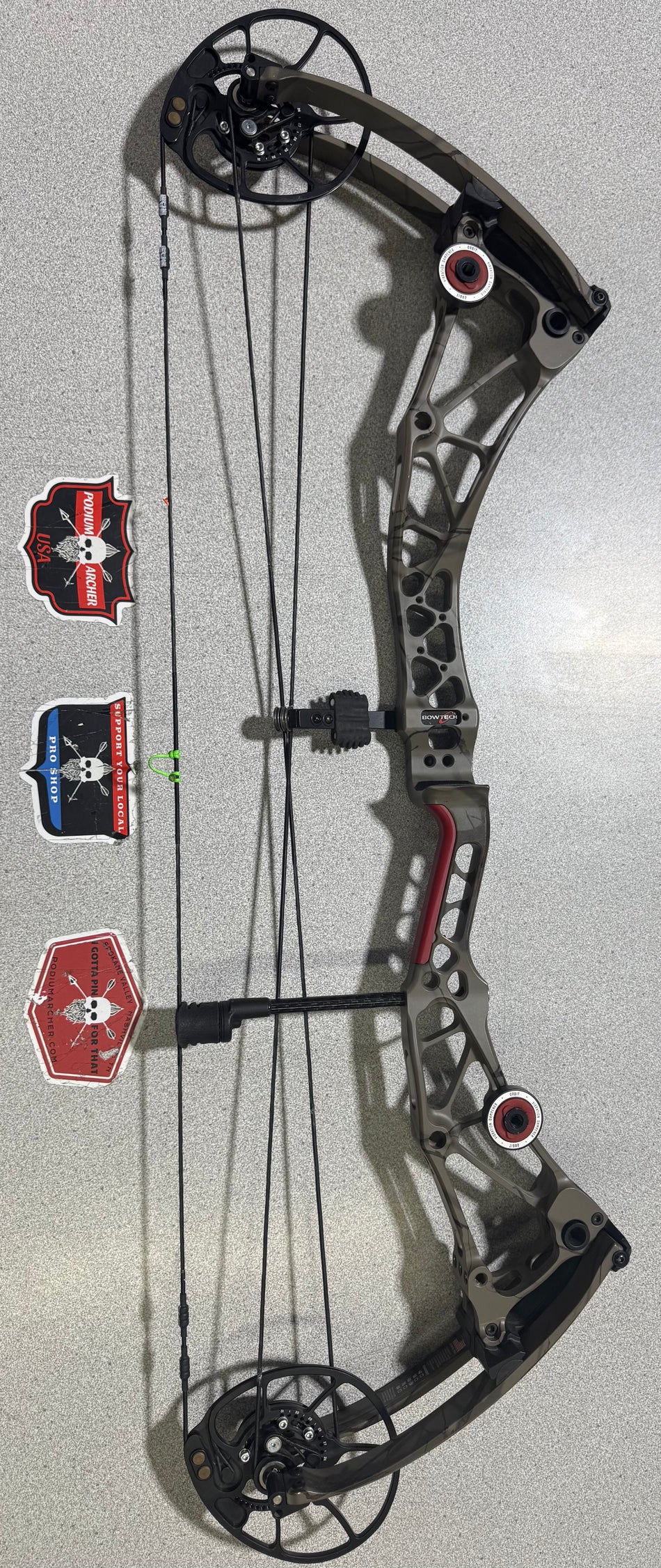 BOWTECH REVOLT X LH/CAMO/60 -5026- USED BOW