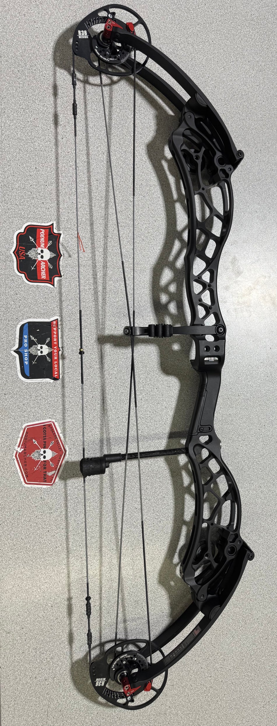 BOWTECH RECKONING GEN2 36 - RH/BLACK/60 -0224- USED BOW