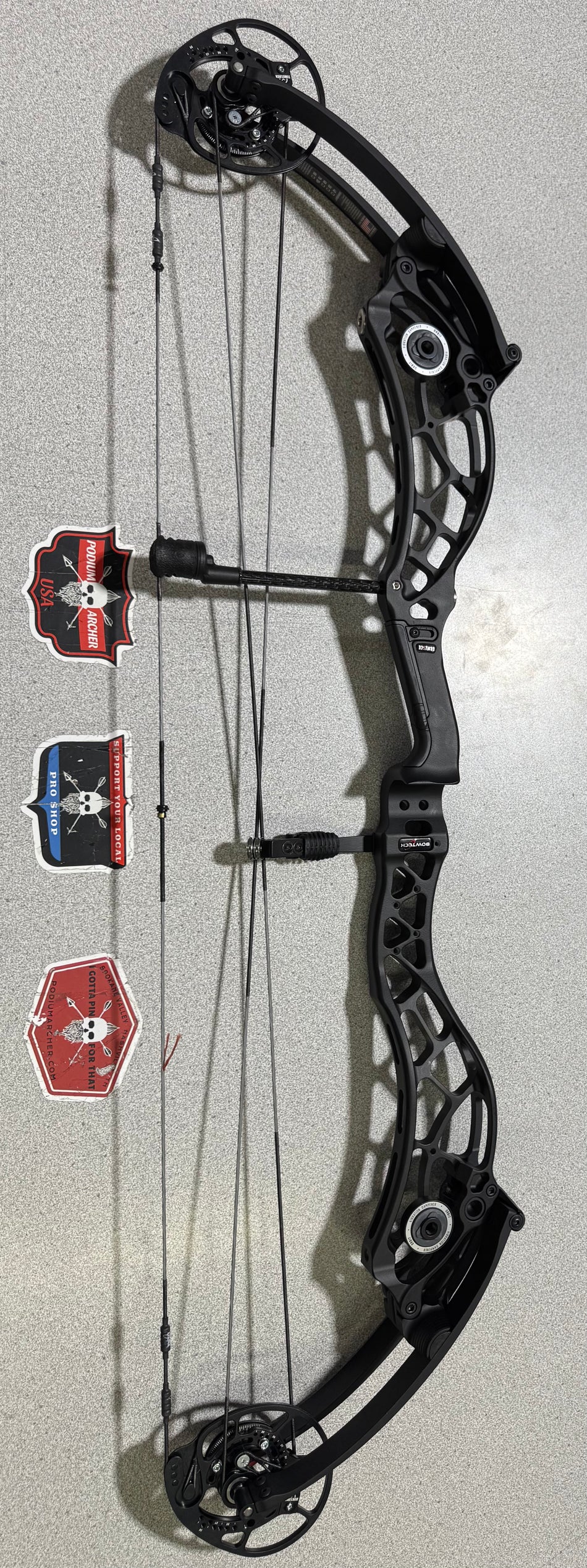 BOWTECH RECKONING GEN2 36 - RH/BLACK/60 -0224- USED BOW