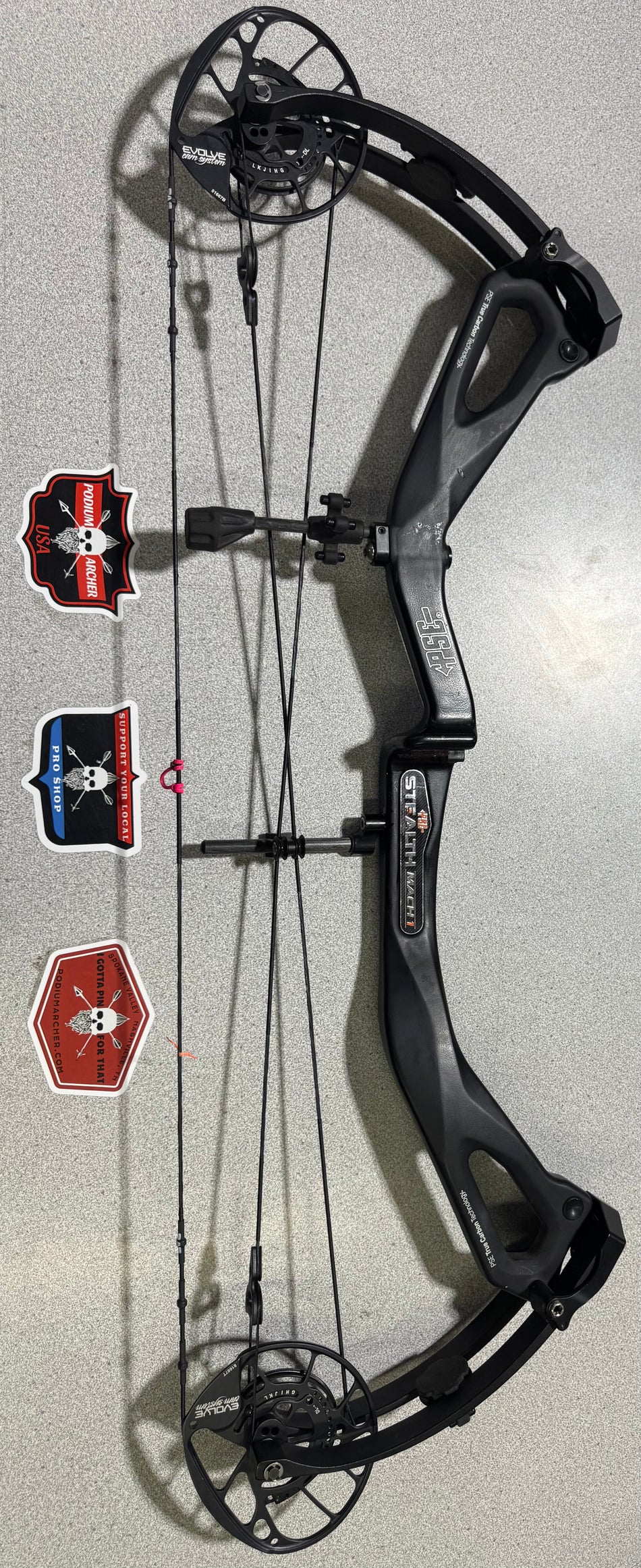 PSE Stealth Carbon Air 33 - RH/BLACK/70# -4269- USED BOW