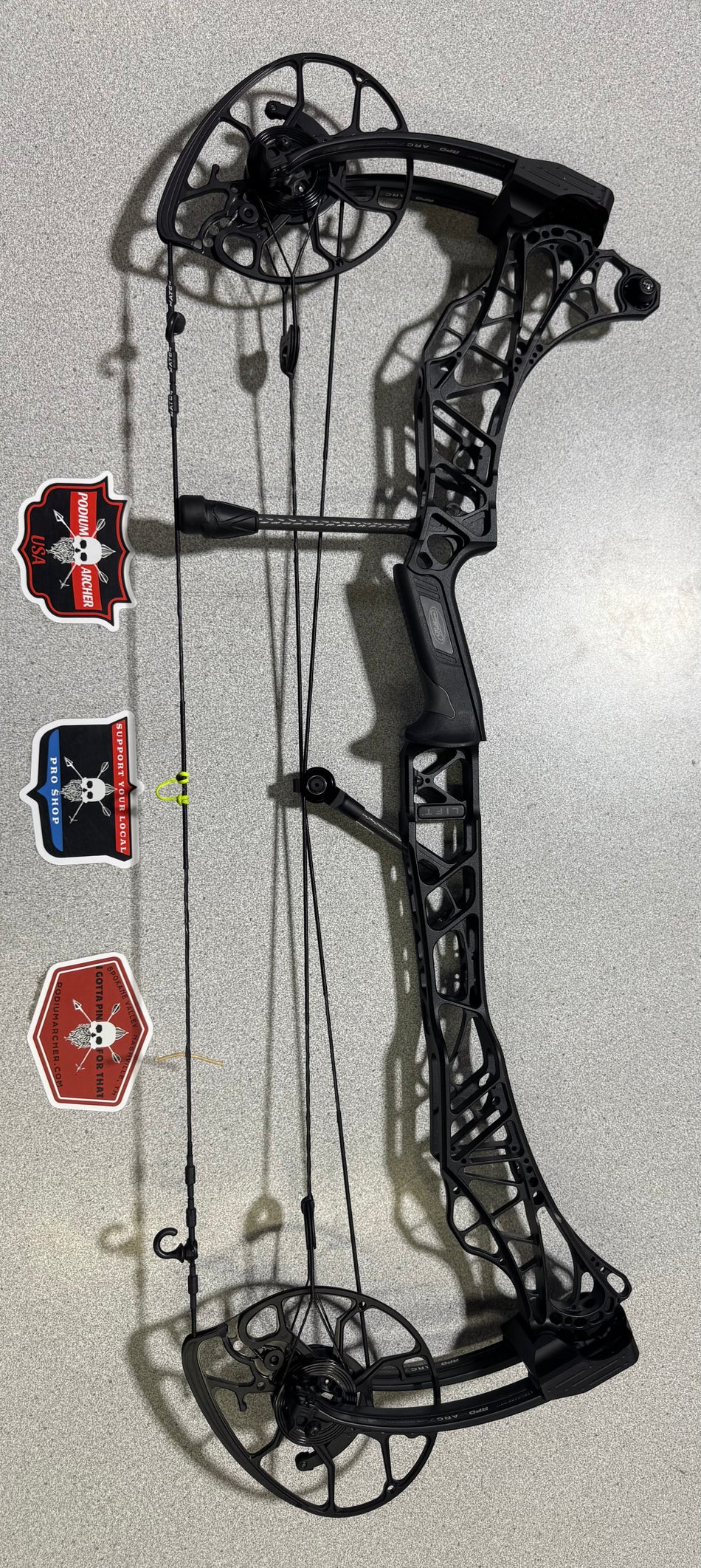 MATHEWS LIFT X 29.5 - RH/BLACK/80 -0170- USED BOW