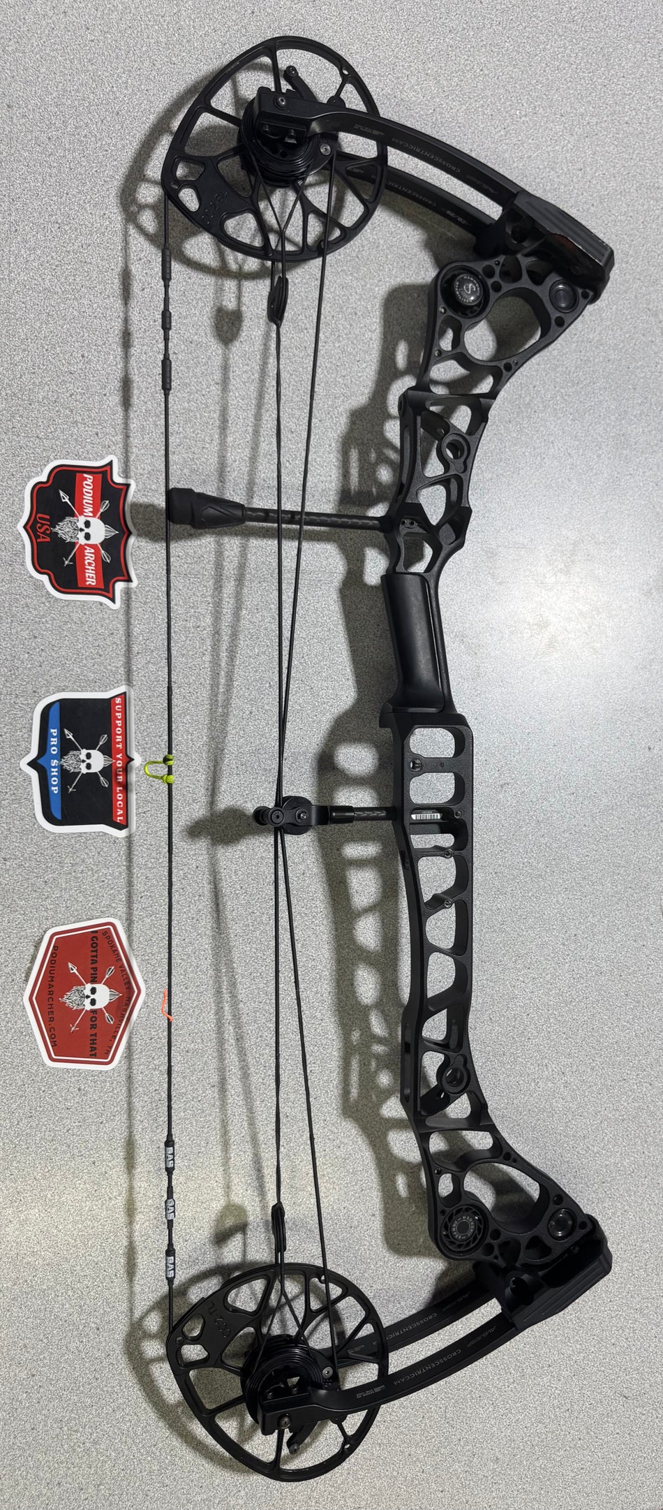 MATHEWS HALON 32-6 - LH/BLACK/70 -0391- USED BOW