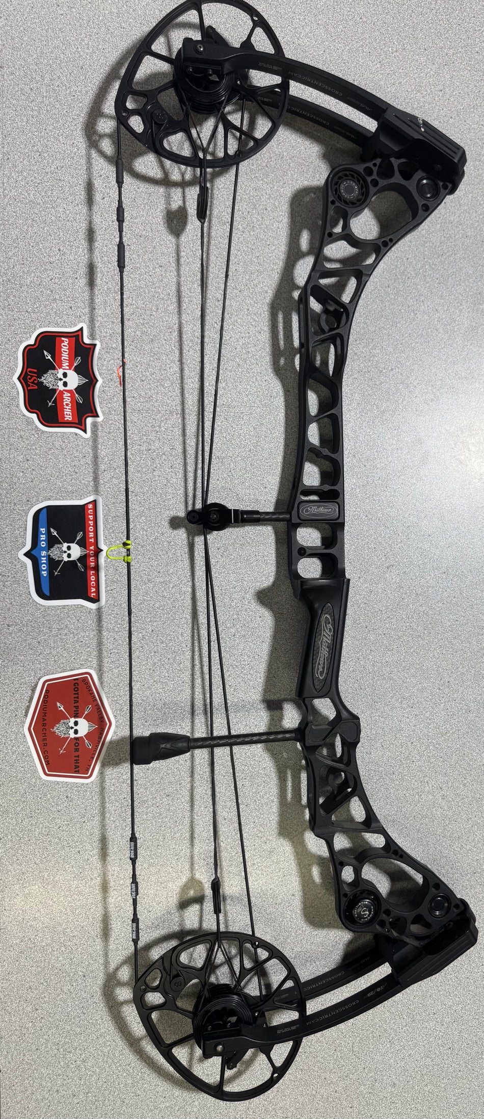 MATHEWS HALON 32-6 - LH/BLACK/70 -0391- USED BOW