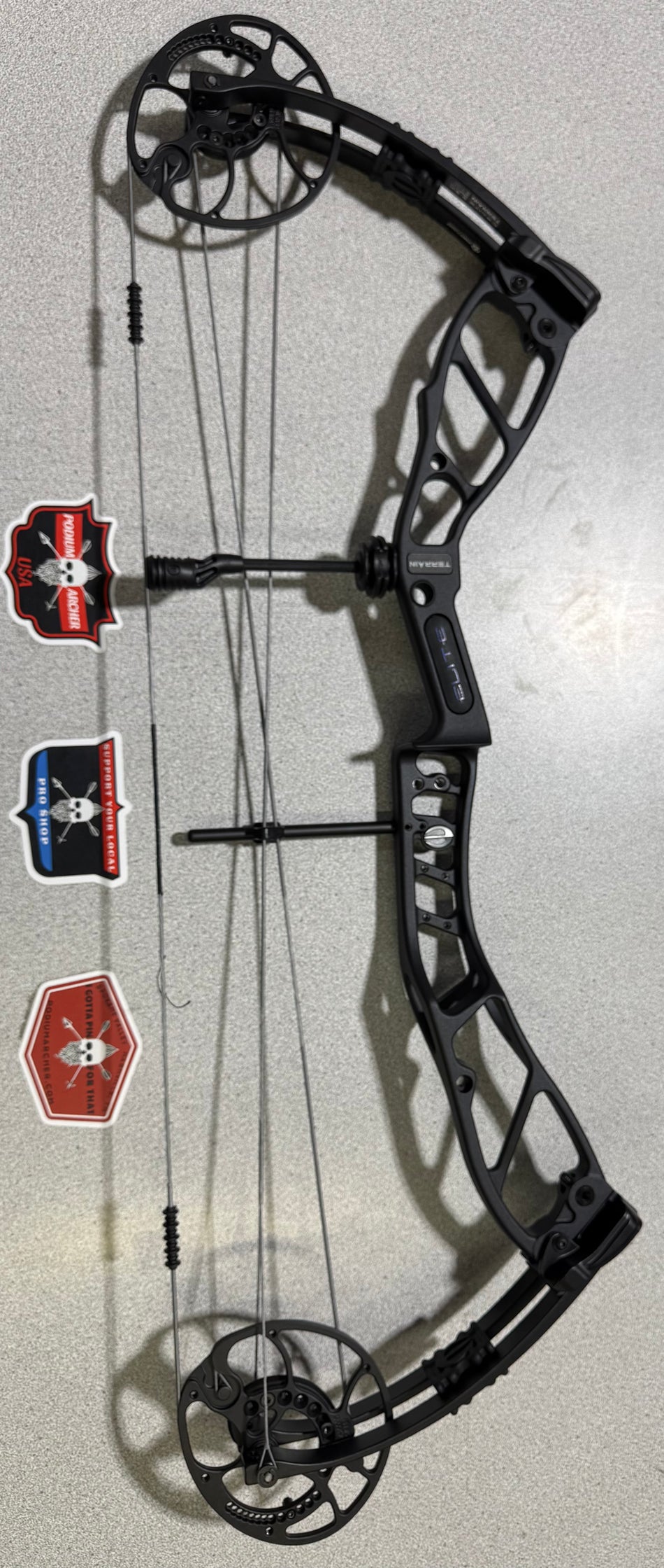 ELITE TERRAIN - RH/BLACK/70 - 7313 - USED BOW