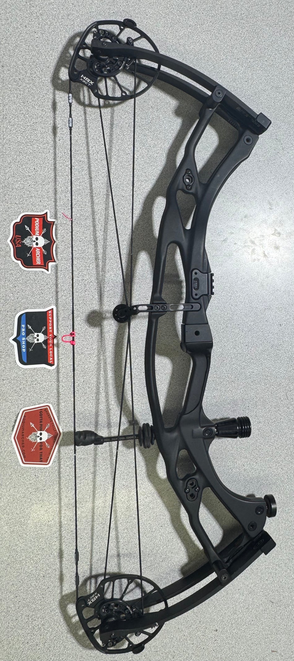 HOYT RX8 ULTRA - RH/BLACK/70 -1631- USED BOW