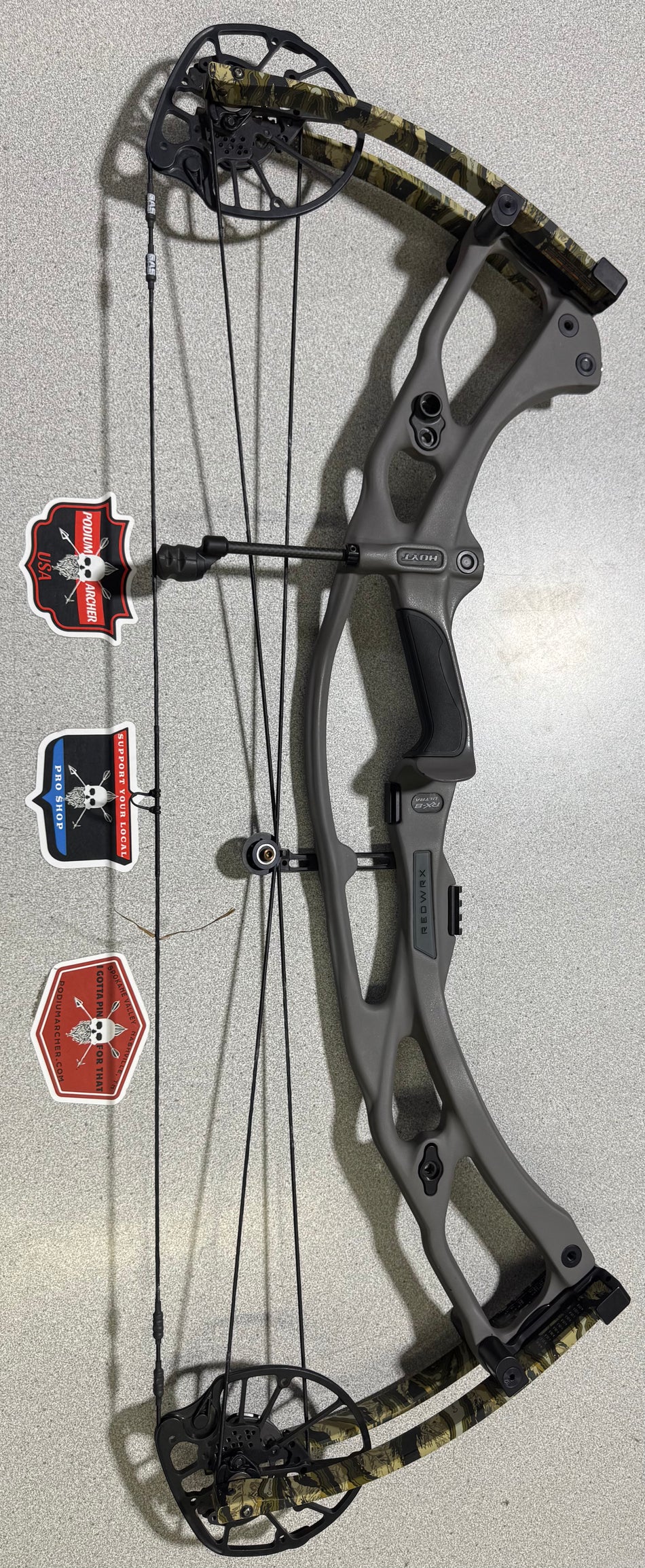 HOYT RX8 ULTRA - RH/TOMBSTONE/70 -7108- USED BOW