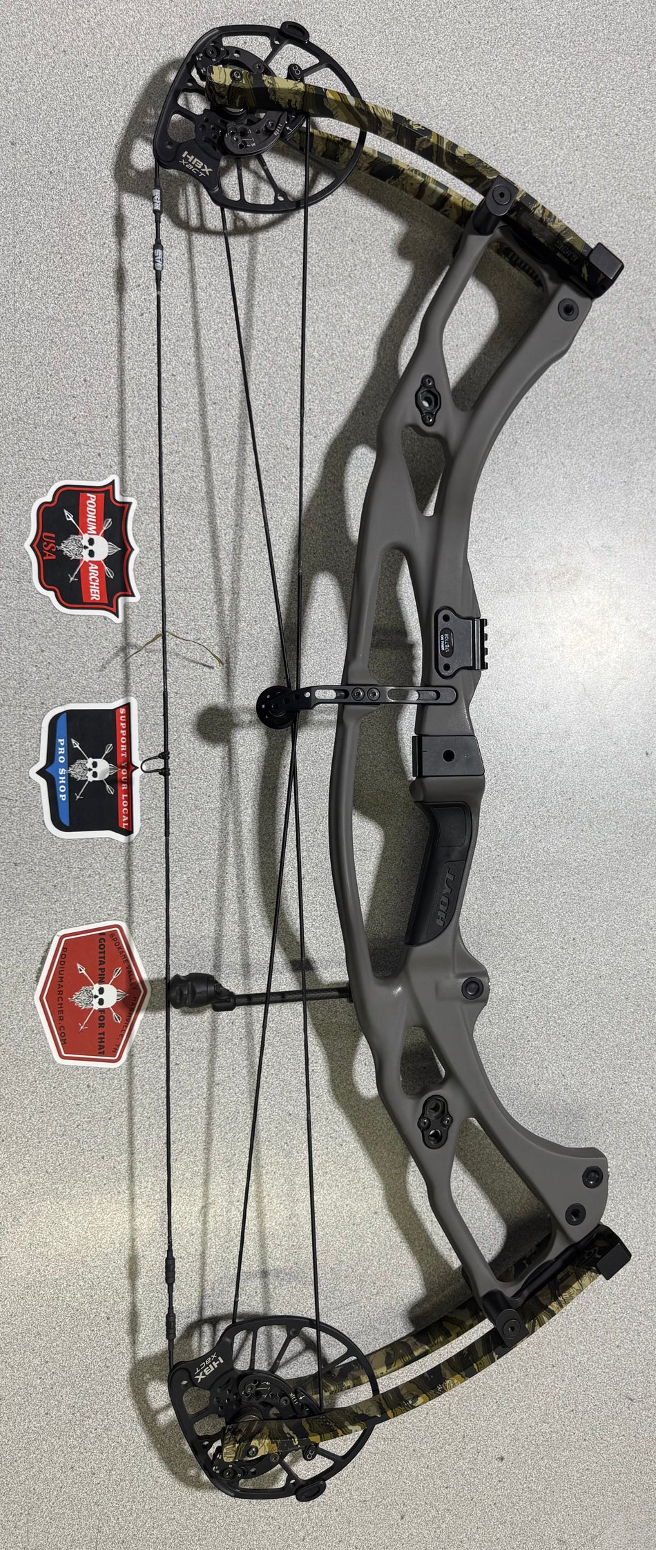 HOYT RX8 ULTRA - RH/TOMBSTONE/70 -7108- USED BOW