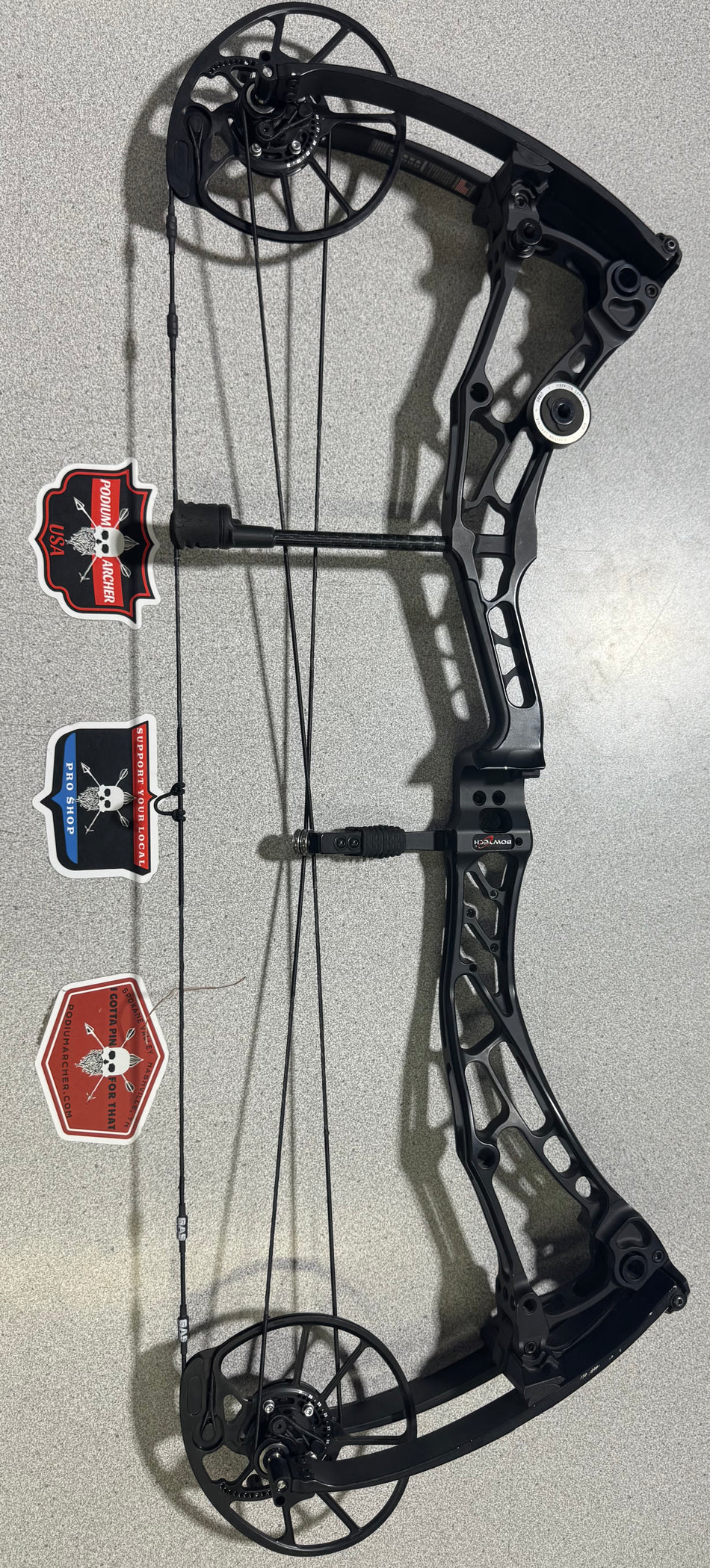 BOWTECH SOLUTION SS - RH/BLACK/70 -0022- USED BOW