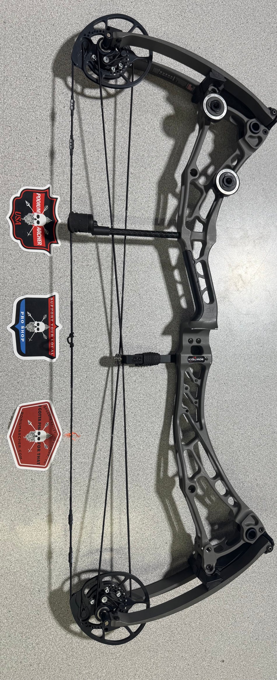 BOWTECH SOLUTION SD - RH/GREY/70 -7573- USED BOW