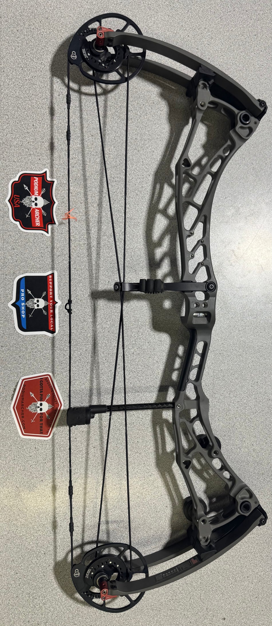 BOWTECH SOLUTION SD - RH/GREY/70 -7573- USED BOW