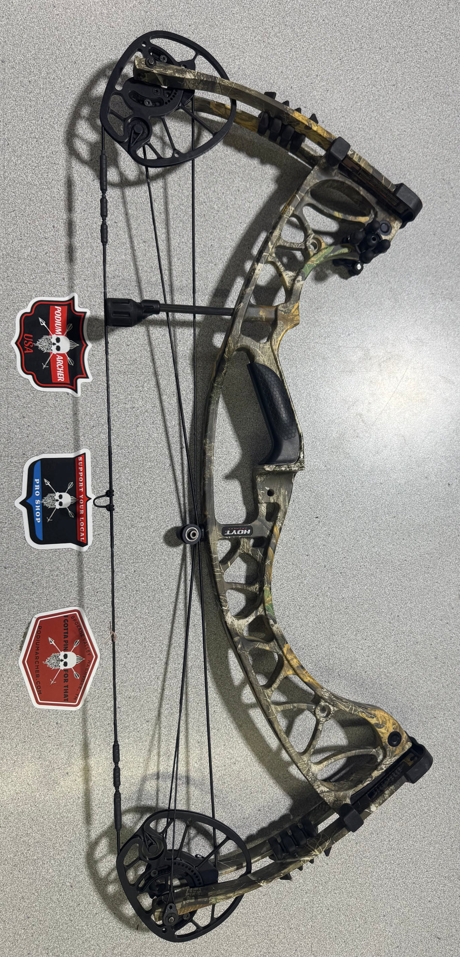 HOYT TORREX XT - RH/CAMO/65 -2832- USED BOW
