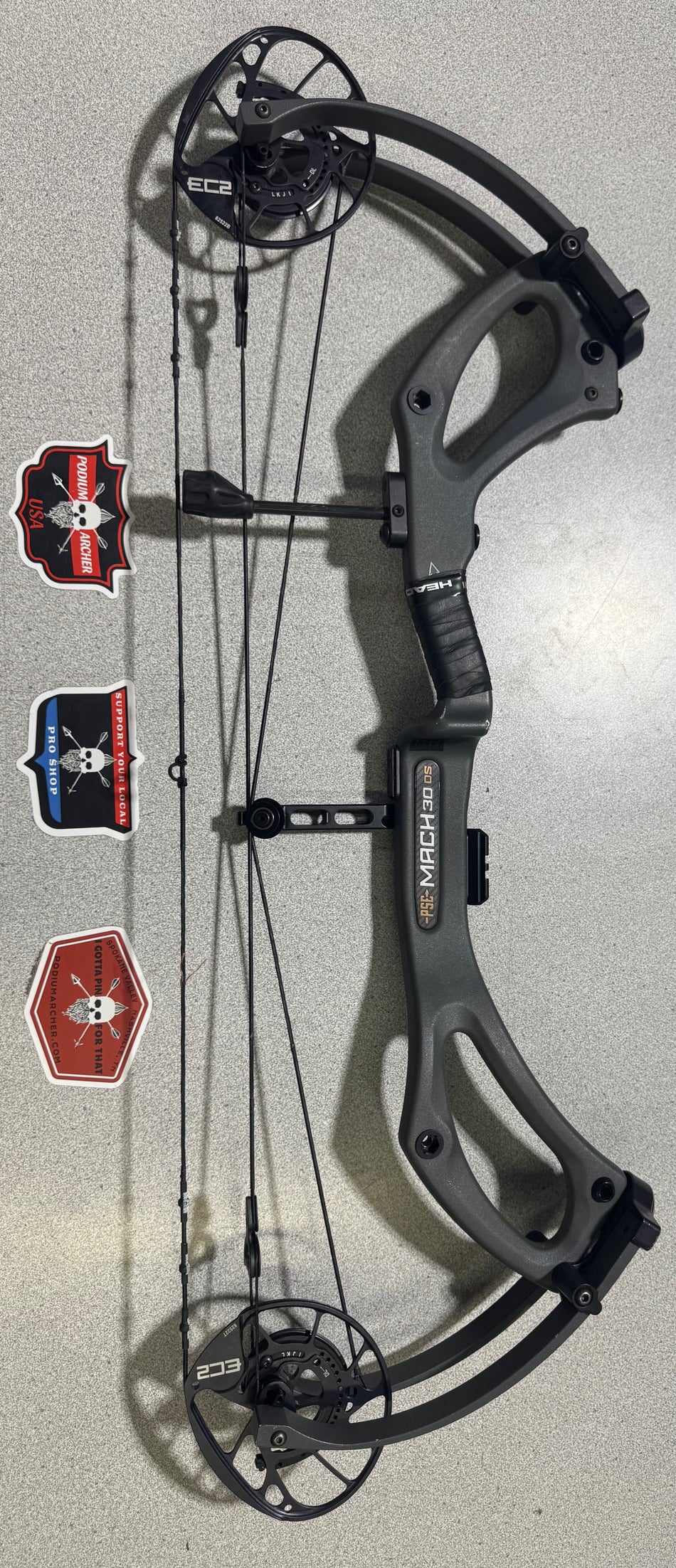 PSE MACH 30 DS - RH/GRAY/70 - 5545  - USED BOW