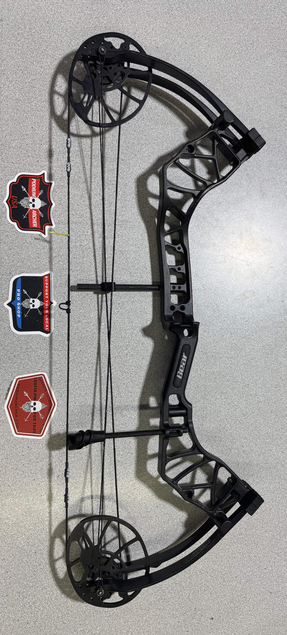 BEAR LEGIT - LH/BLACK/65 -6912- USED BOW