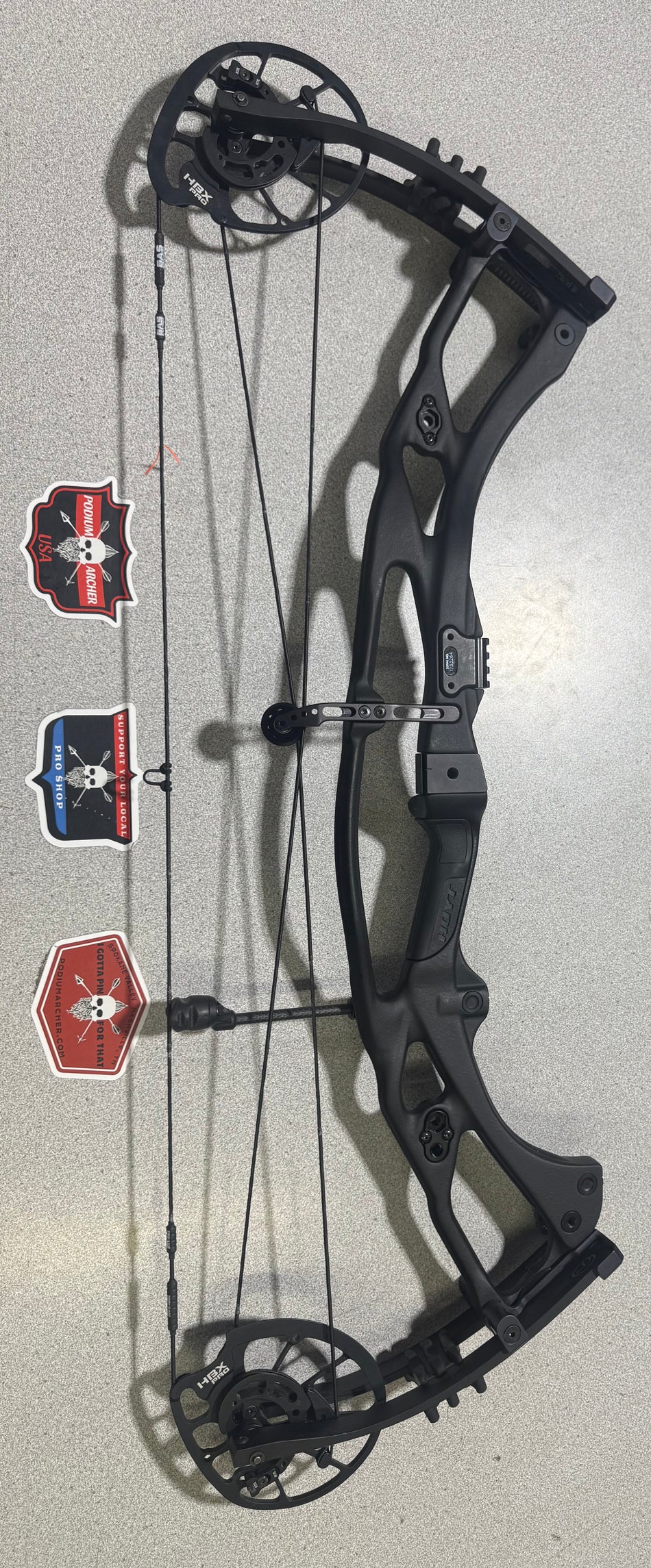 HOYT RX7 ULTRA - RH/BLACK/70 -3264- USED BOW