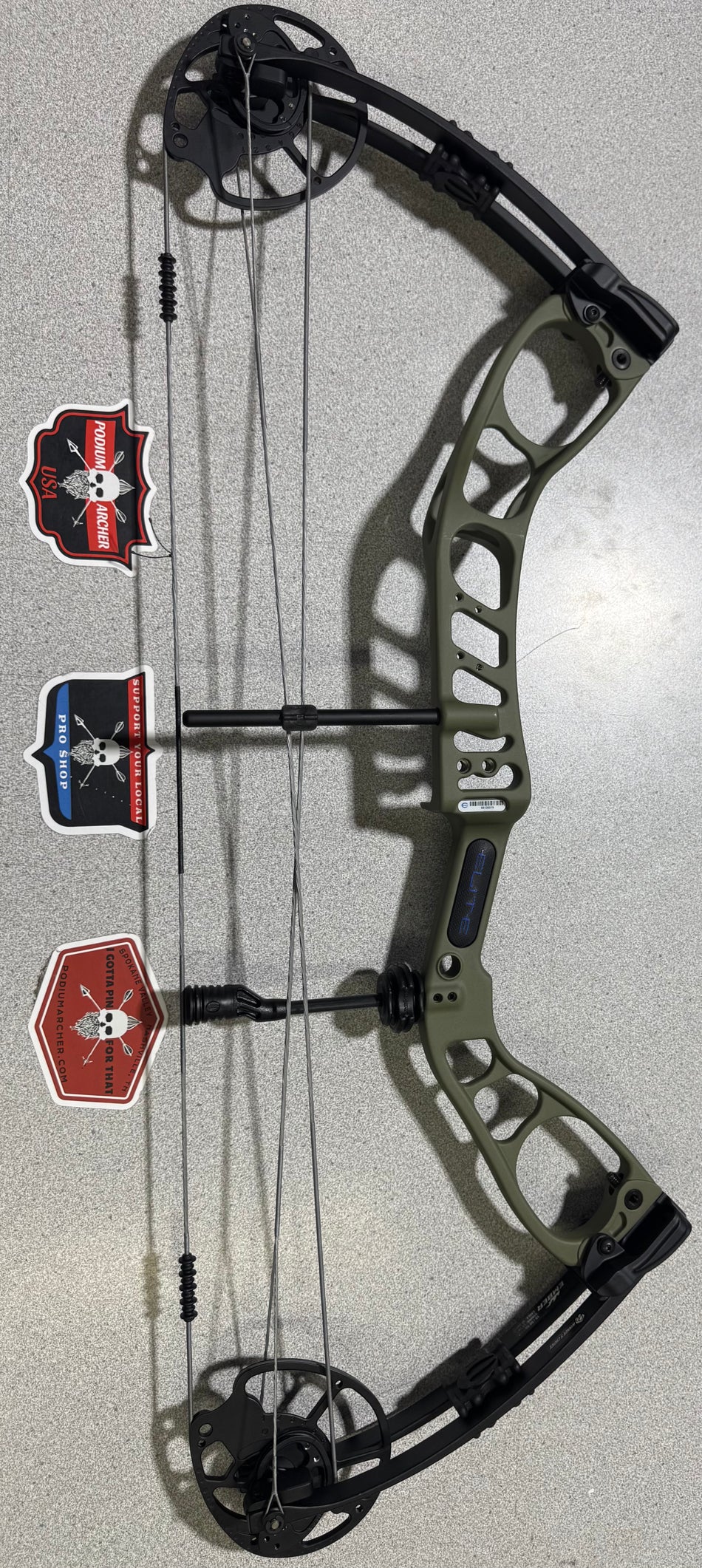 ELITE EMBER - RH/GREEN/60 -8519- USED BOW