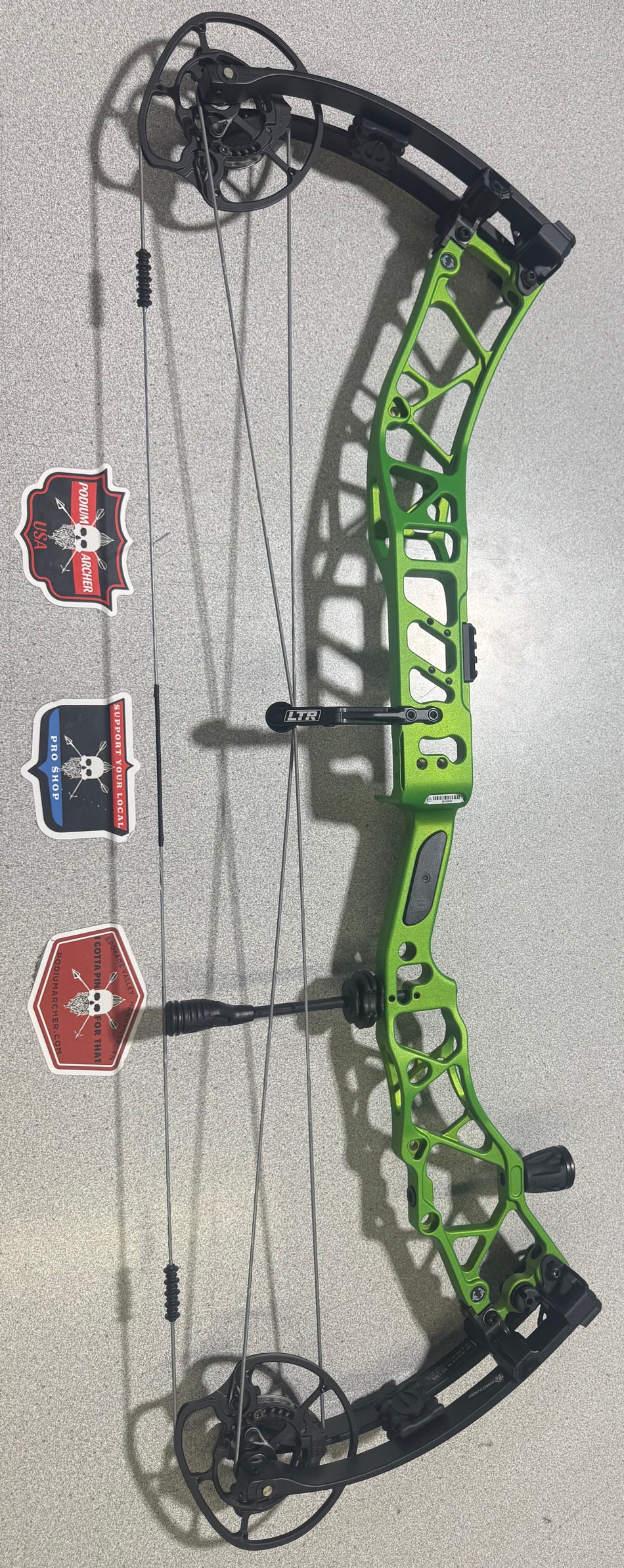 ELITE EXALT 35 - RH/GREEN/60 -9640- USED BOW