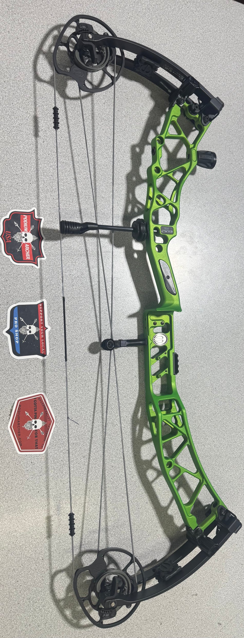ELITE EXALT 35 - RH/GREEN/60 -9640- USED BOW