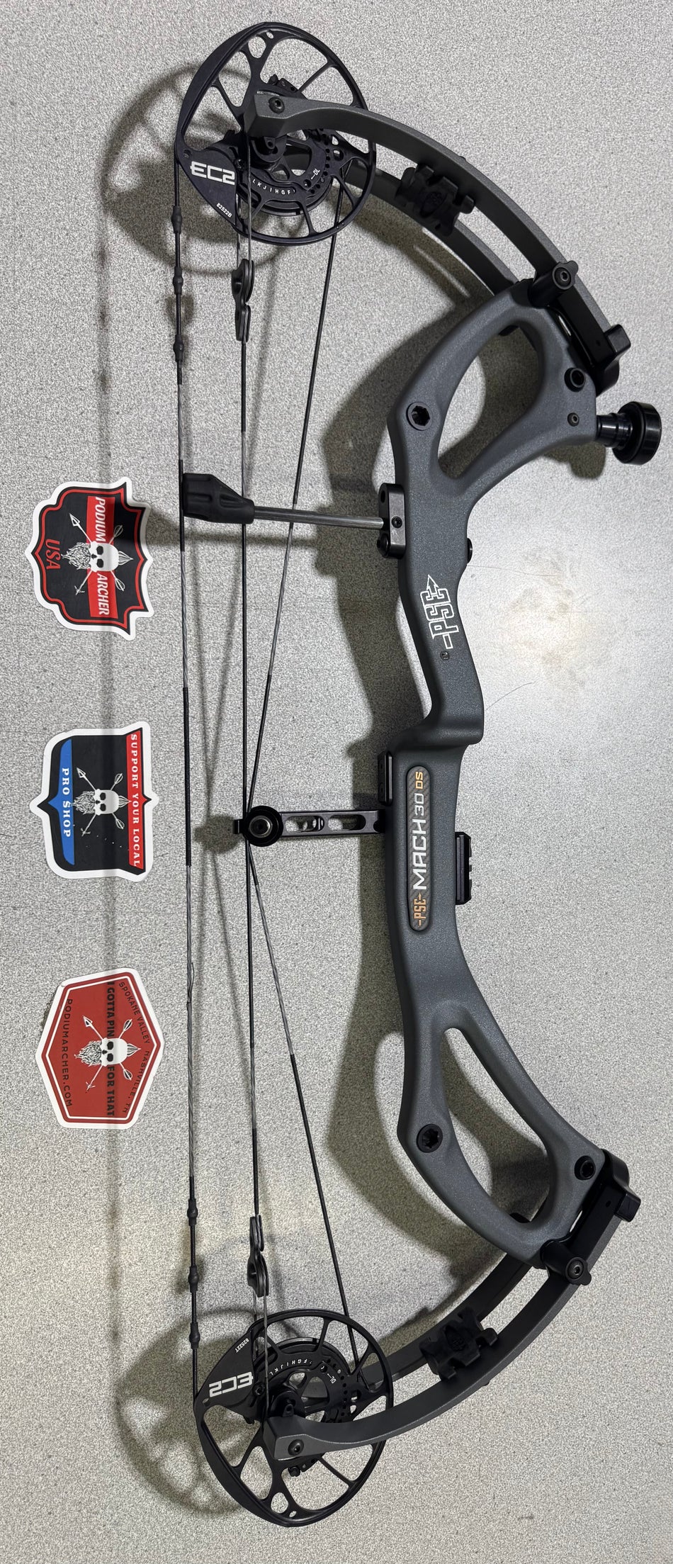 PSE MACH 30 - RH/GRAY/70 -7916- USED BOW