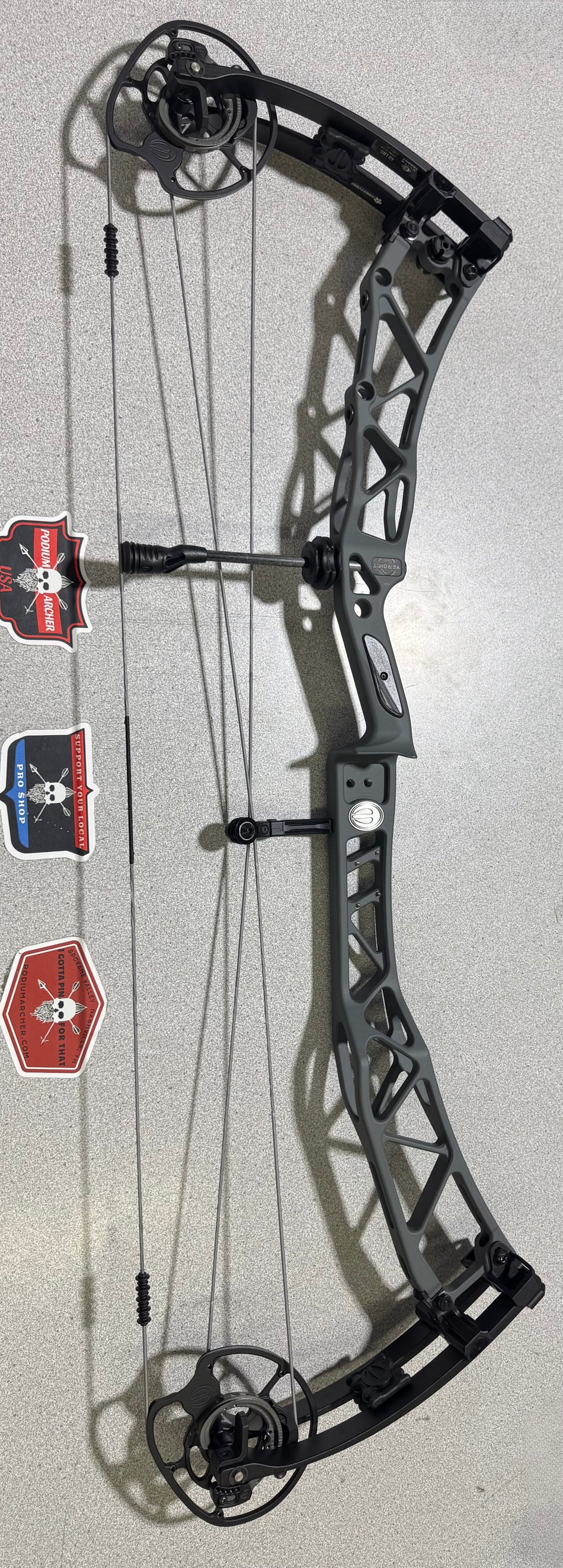 ELITE VERDICT - RH/GRAY/60 - 7489 - USED BOW