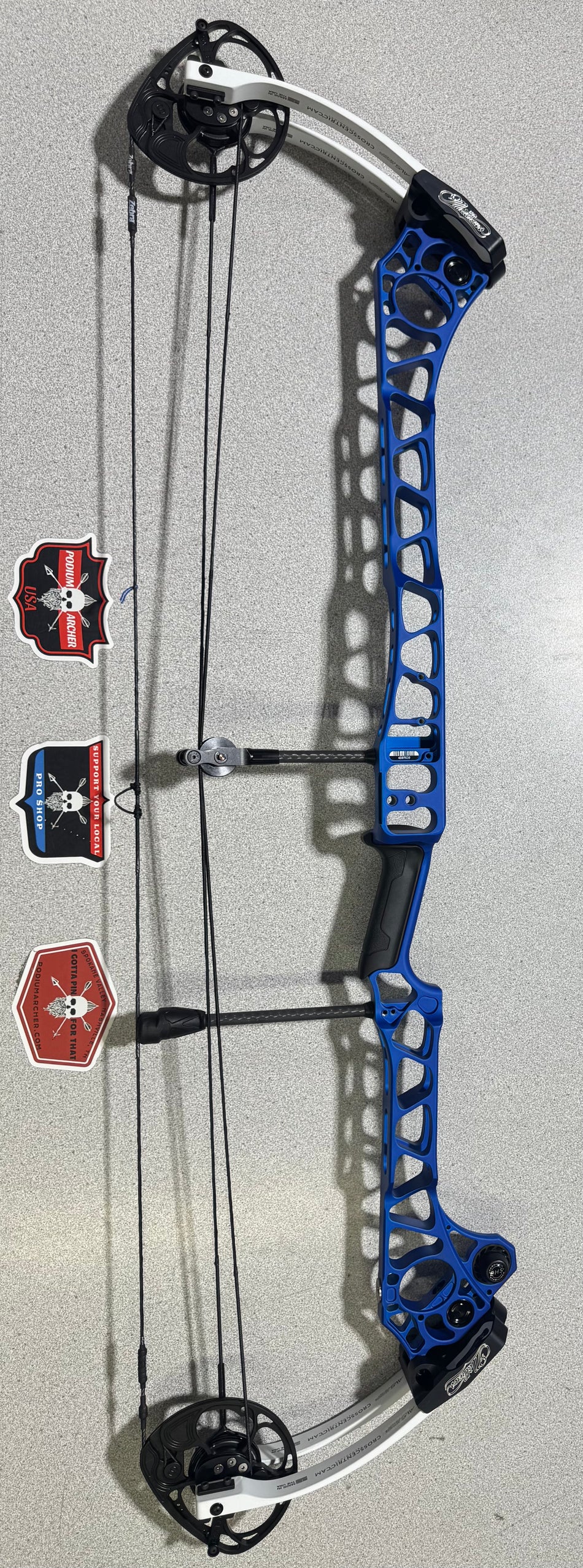 MATHEWS TRX 40 - RH/BLUE/60 -7639- USED BOW