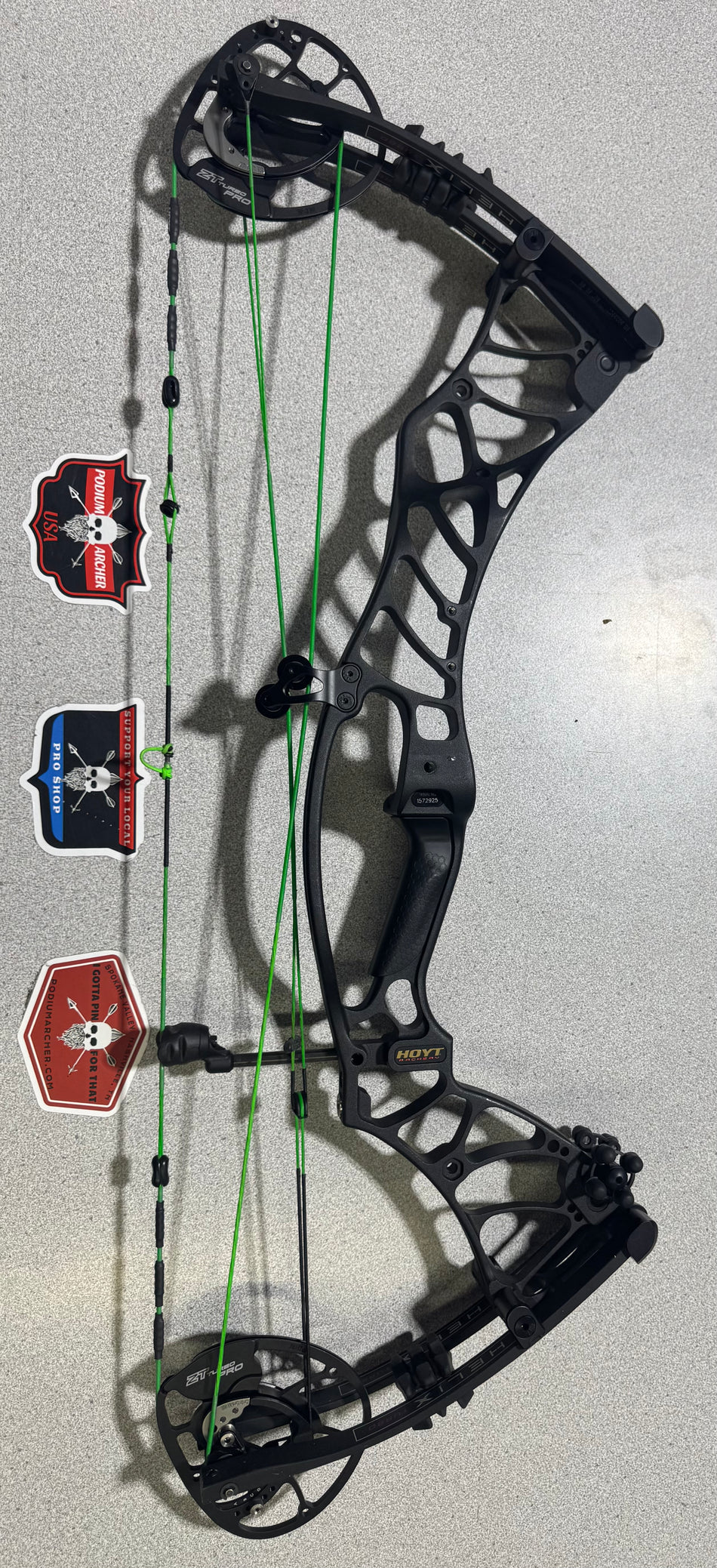 HOYT HELIX TURBO - RH/Black/60 -2925- USED BOW