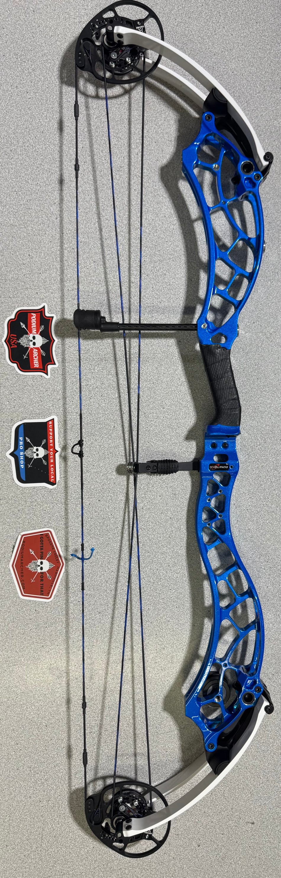 BOWTECH RECKONING GEN2 39 - RH/BLUE/50 -2696- USED BOW
