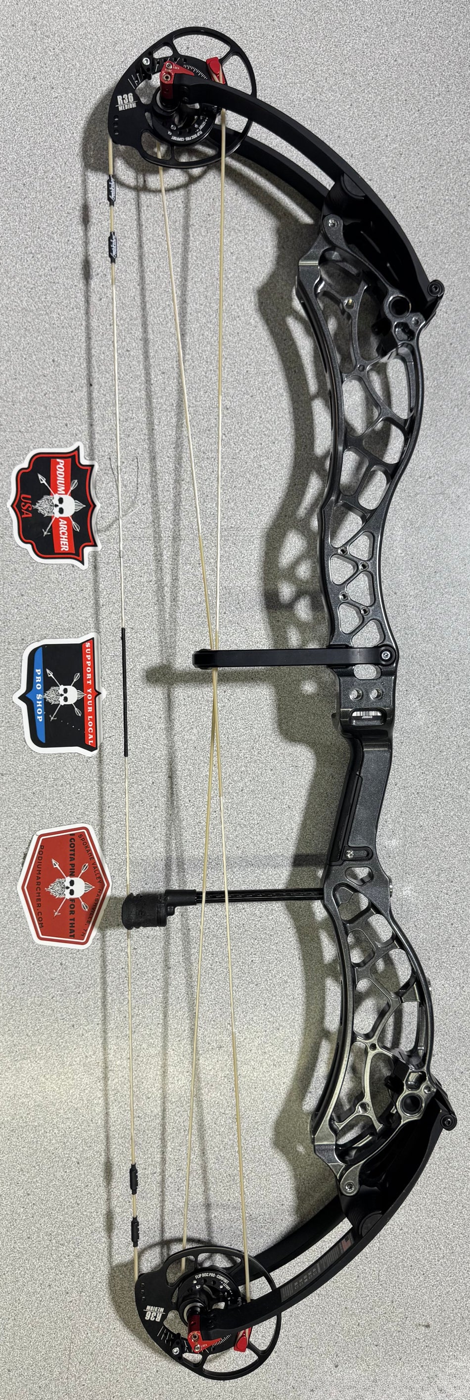 BOWTECH RECKONING GEN2 36 - RH/GREY/60 -9940- USED BOW