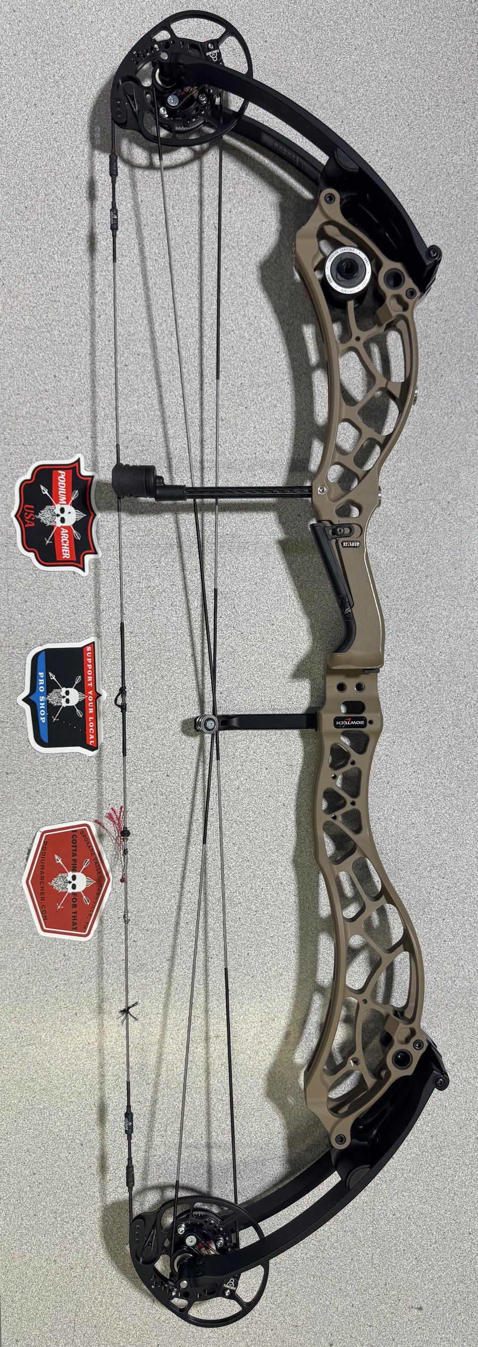 BOWTECH RECKONING GEN2 36 - RH/TAN/60 -7830- USED BOW