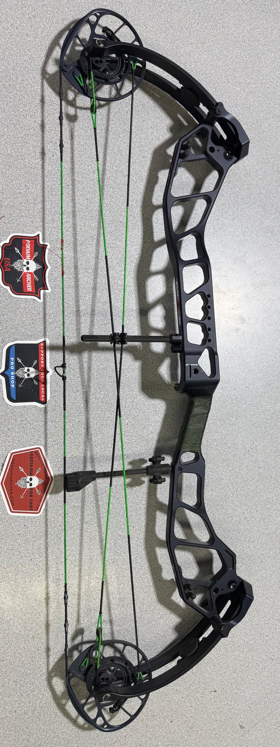PSE EVO NXT 35 - RH/BLACK/70 -2579- USED BOW