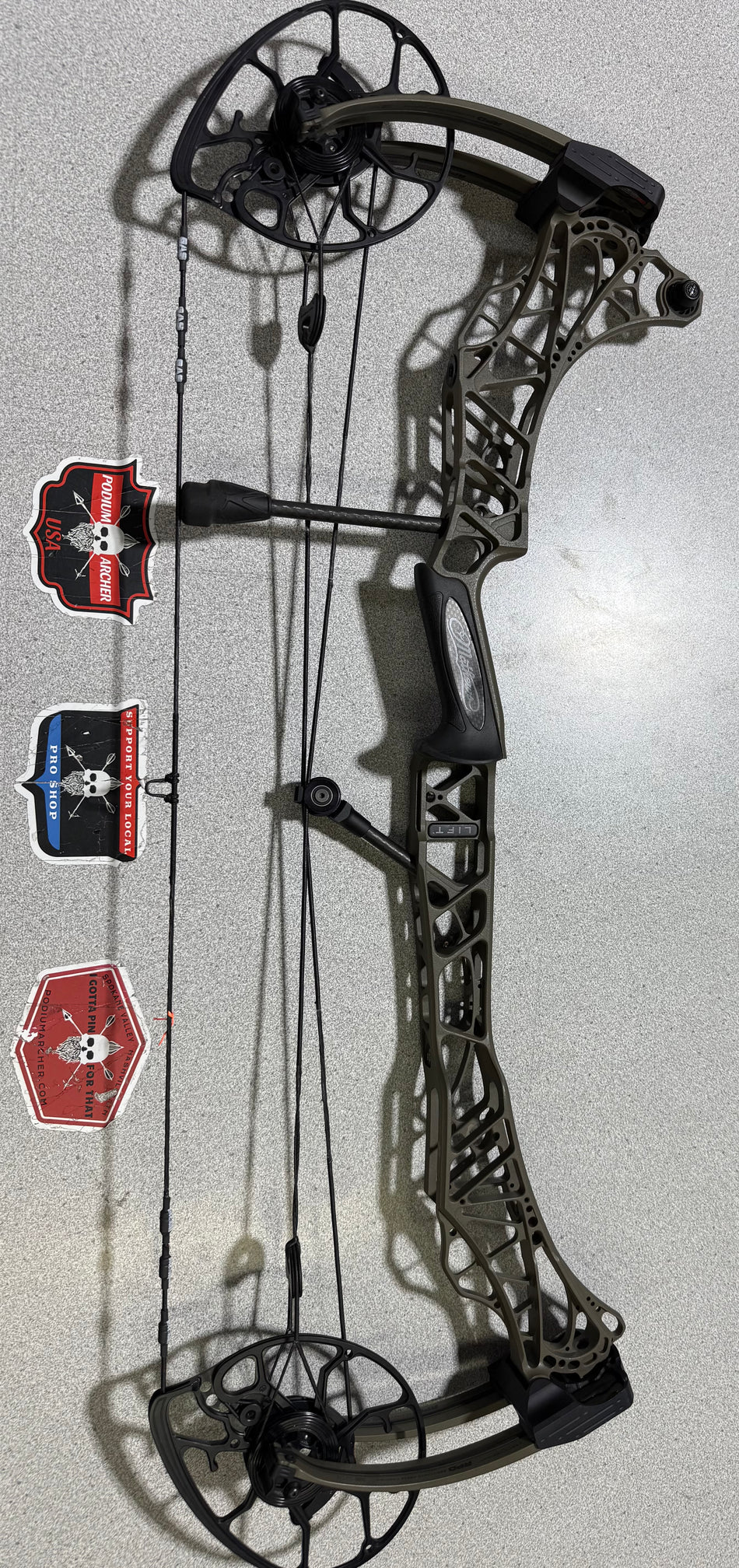 MATHEWS LIFT 29.5 - RH/AMBUSH/80 -0798- USED BOW
