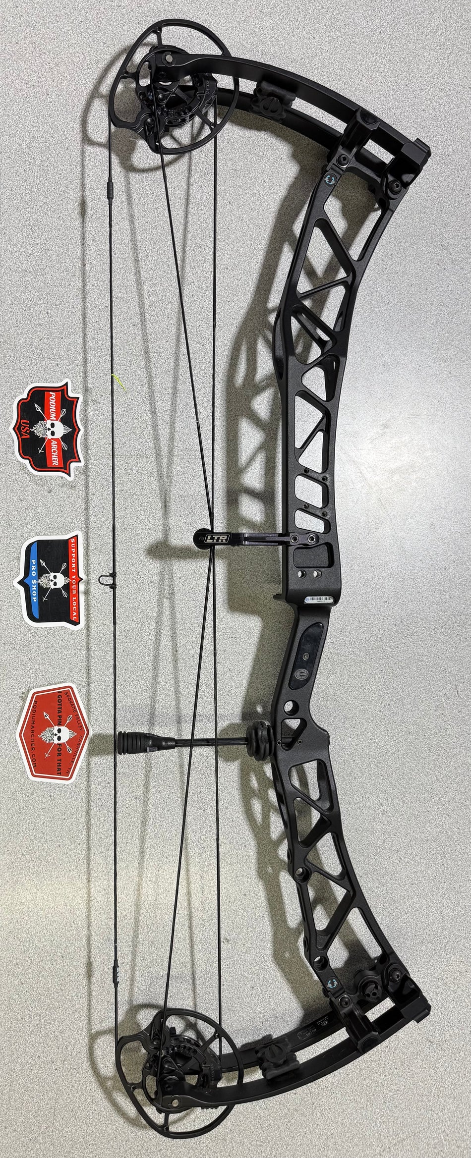 ELITE Verdict - RH/Black/60 - 5170 - USED BOW