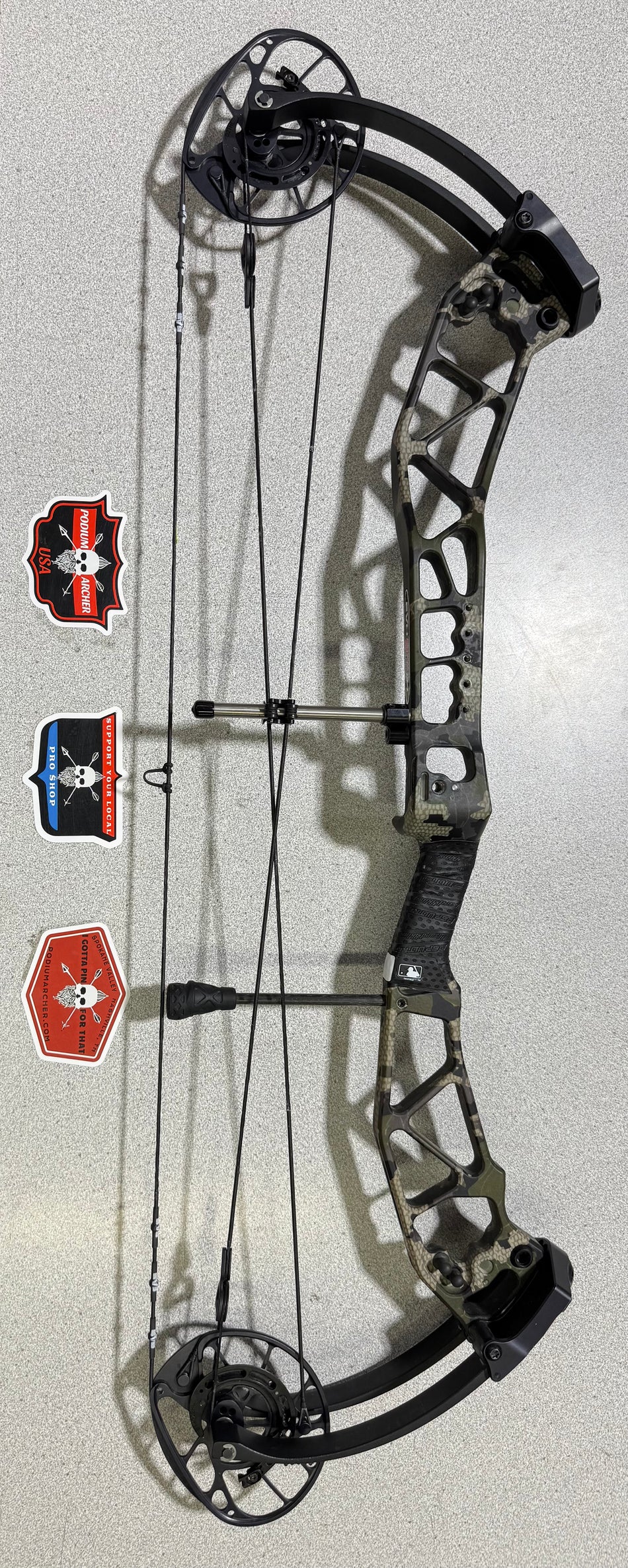 PSE EVO EVL 34 - RH/KUIU/70 - 0608 - USED BOW