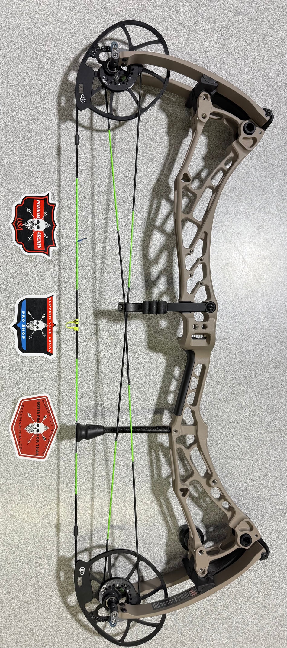 BOWTECH SOLUTION LS - RH/TAN/70 -2252- USED BOW