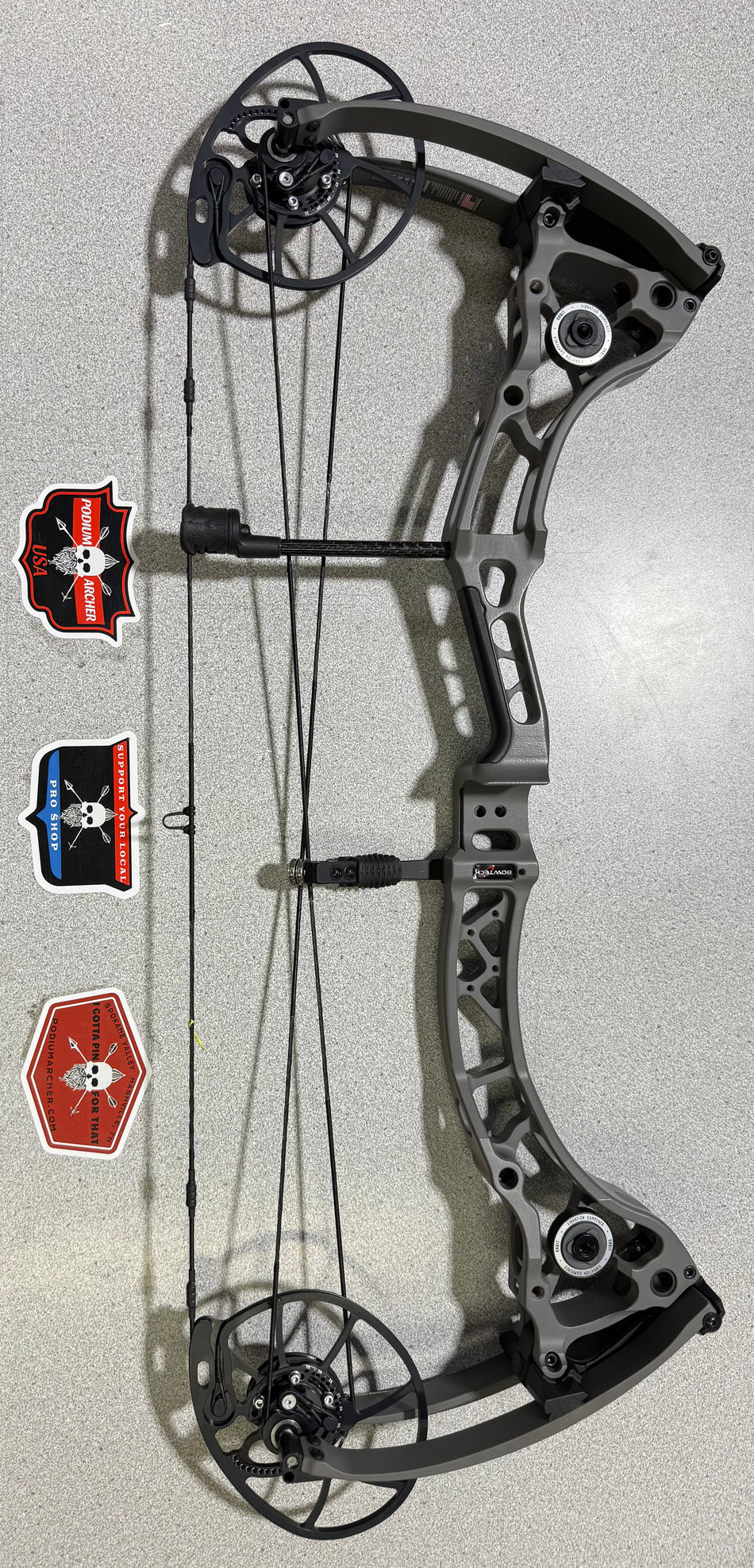 BOWTECH CP28 - RH/GREY/70 - 9056 - USED BOW