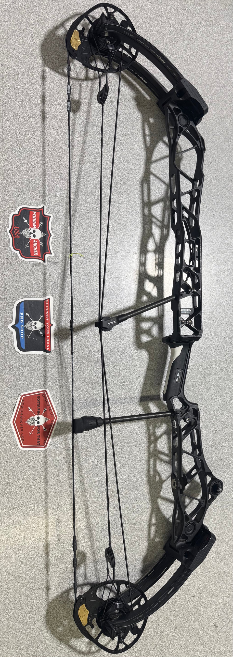 MATHEWS TITLE 38 GEN 1 - RH/BLACK/70 -4146- USED BOW