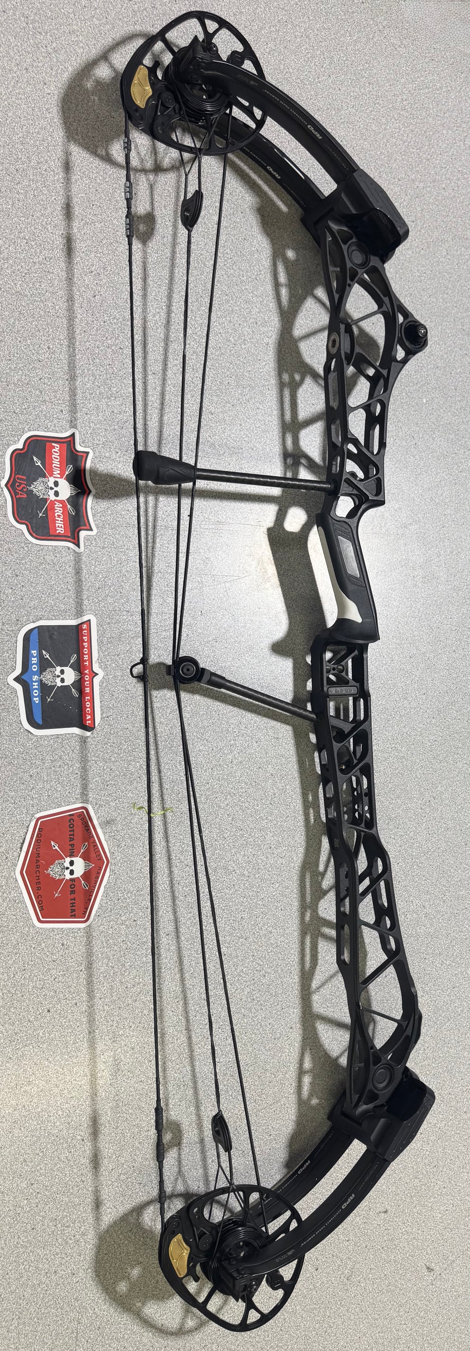 MATHEWS TITLE 38 GEN 1 - RH/BLACK/70 -4146- USED BOW
