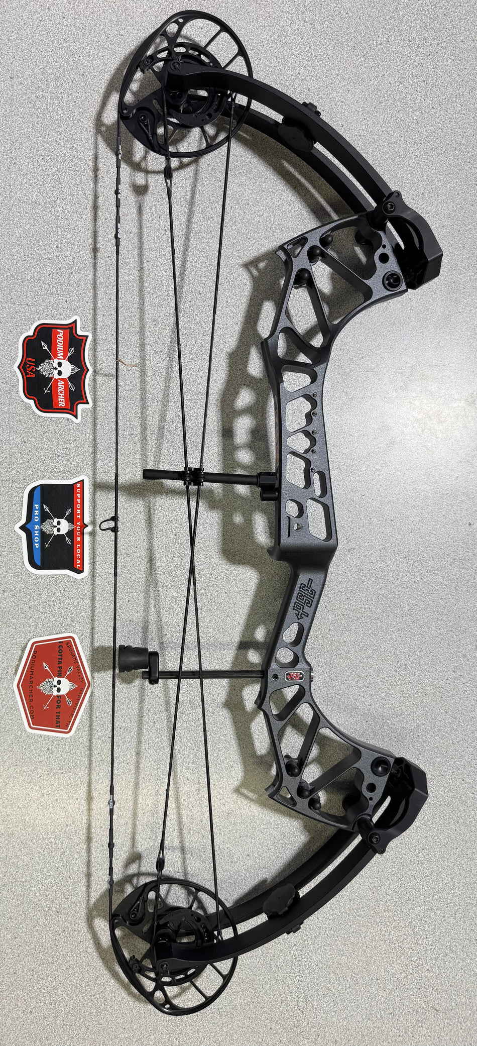 PSE EVOLVE 31 - RH/GUNMETAL/70 -2970- USED BOW