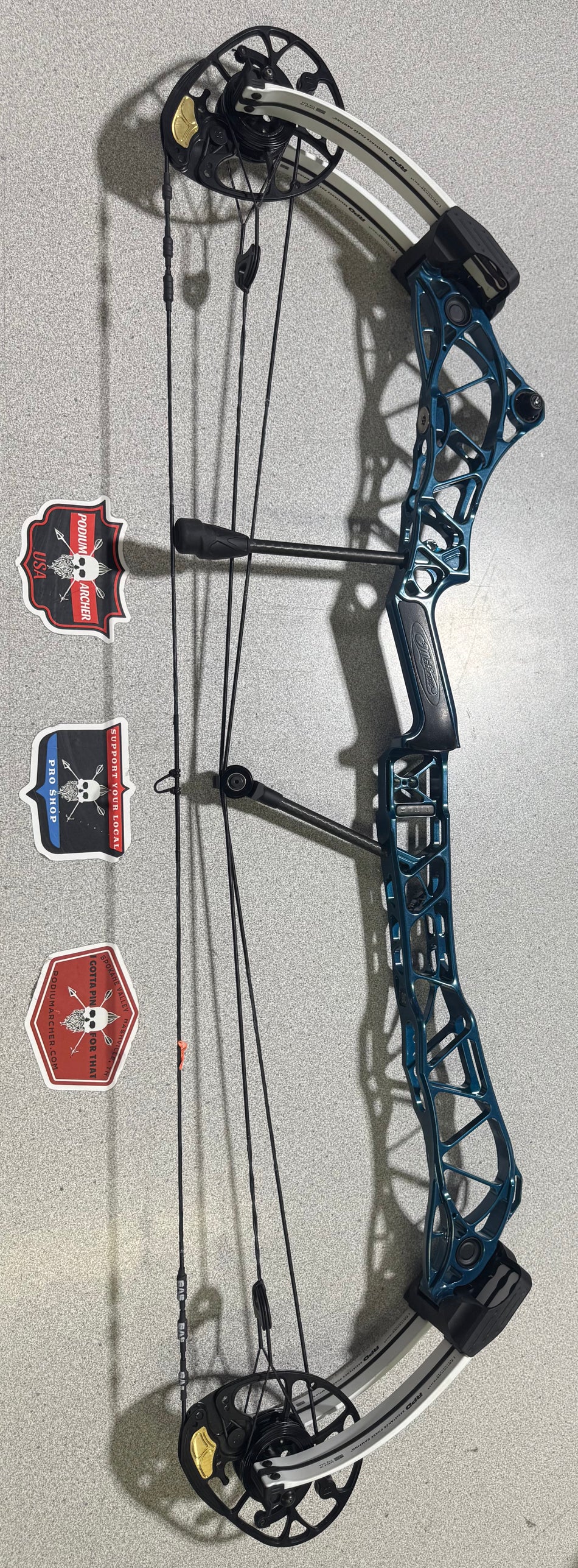 MATHEWS TITLE 36 GEN 2 - RH/TEAL/70 -1980- USED BOW