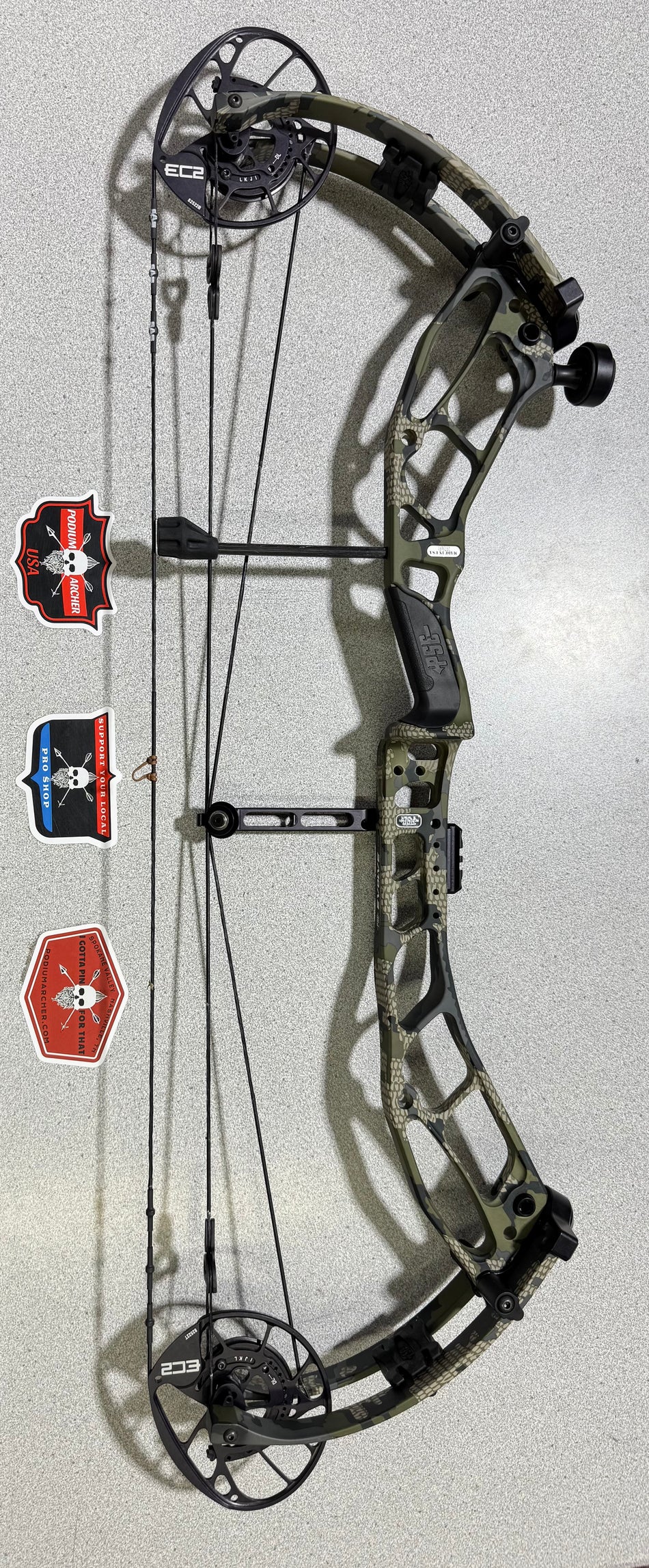 PSE EVOLVE DS 33 - RH/KUIU/70 -5691- USED BOW