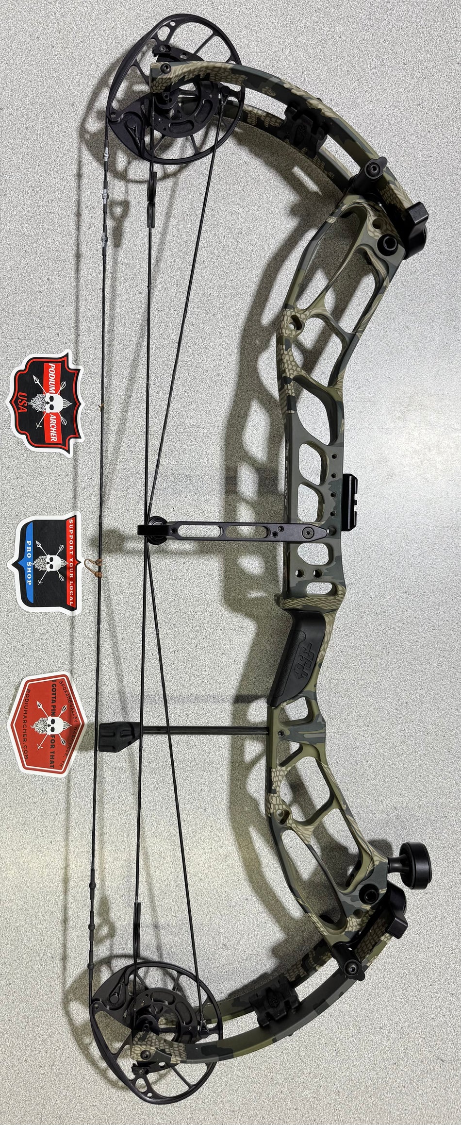 PSE EVOLVE DS 33 - RH/KUIU/70 -5691- USED BOW