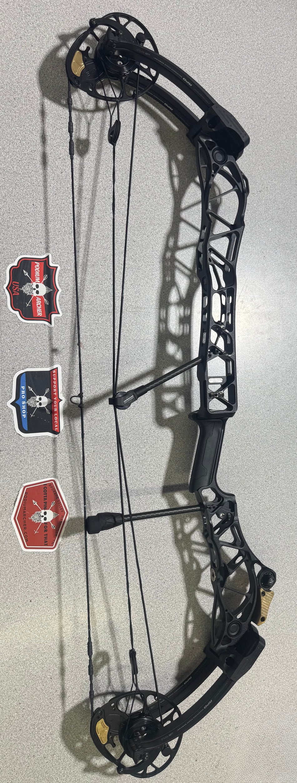 MATHEWS TITLE 36 GEN 1 - RH/BLACK/70 -5945- USED BOW