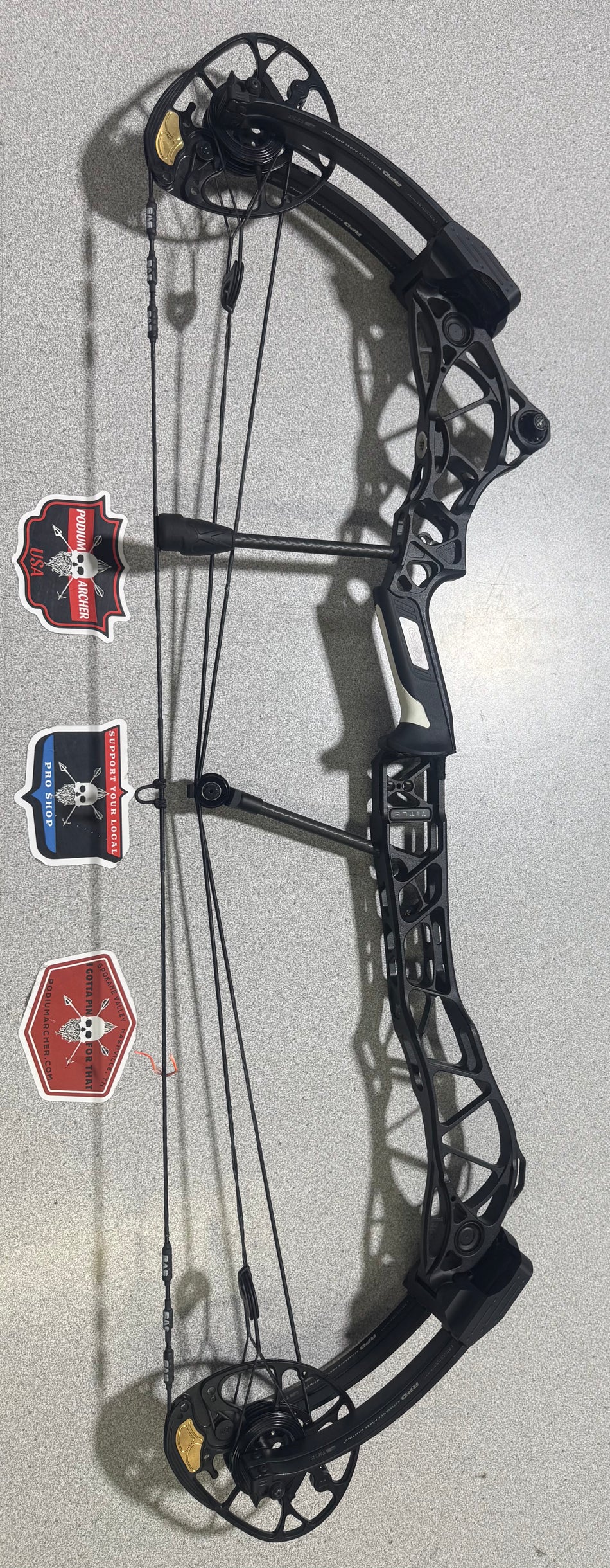 MATHEWS TITLE 34 - RH/BLACK/70 -8123- USED BOW