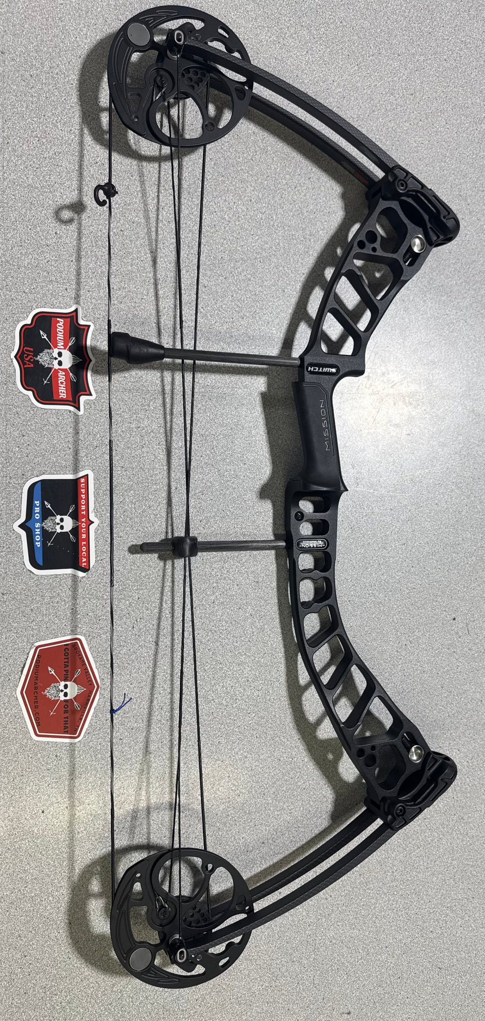 MISSION SWITCH - RH/BLACK/70 -8872- USED BOW