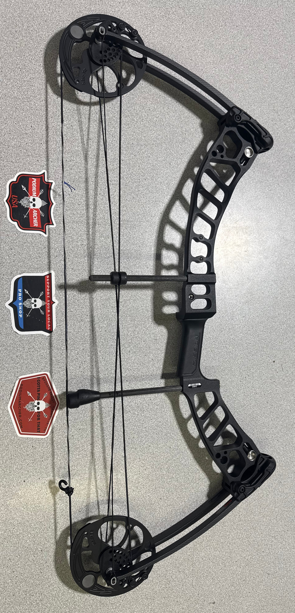 MISSION SWITCH - RH/BLACK/70 -8872- USED BOW