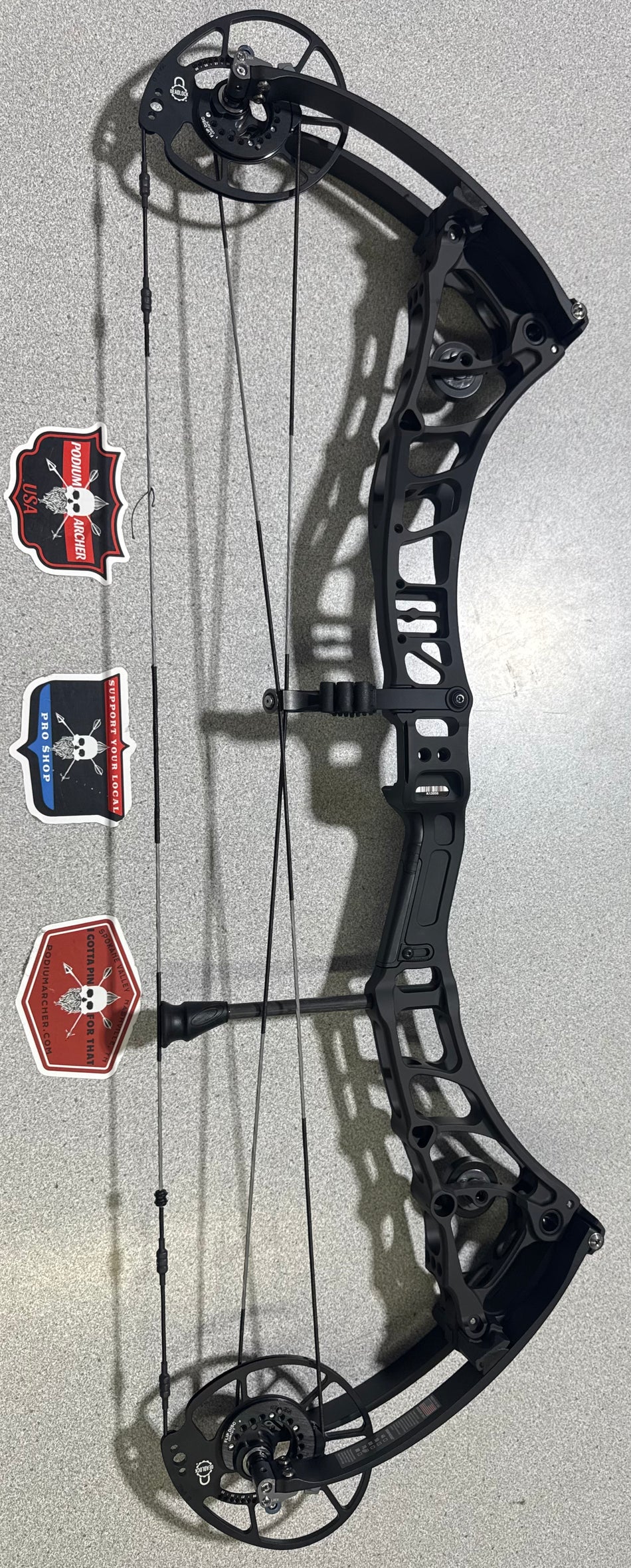 BOWTECH VIRTUE - RH/BLACK/70 -3956- USED BOW